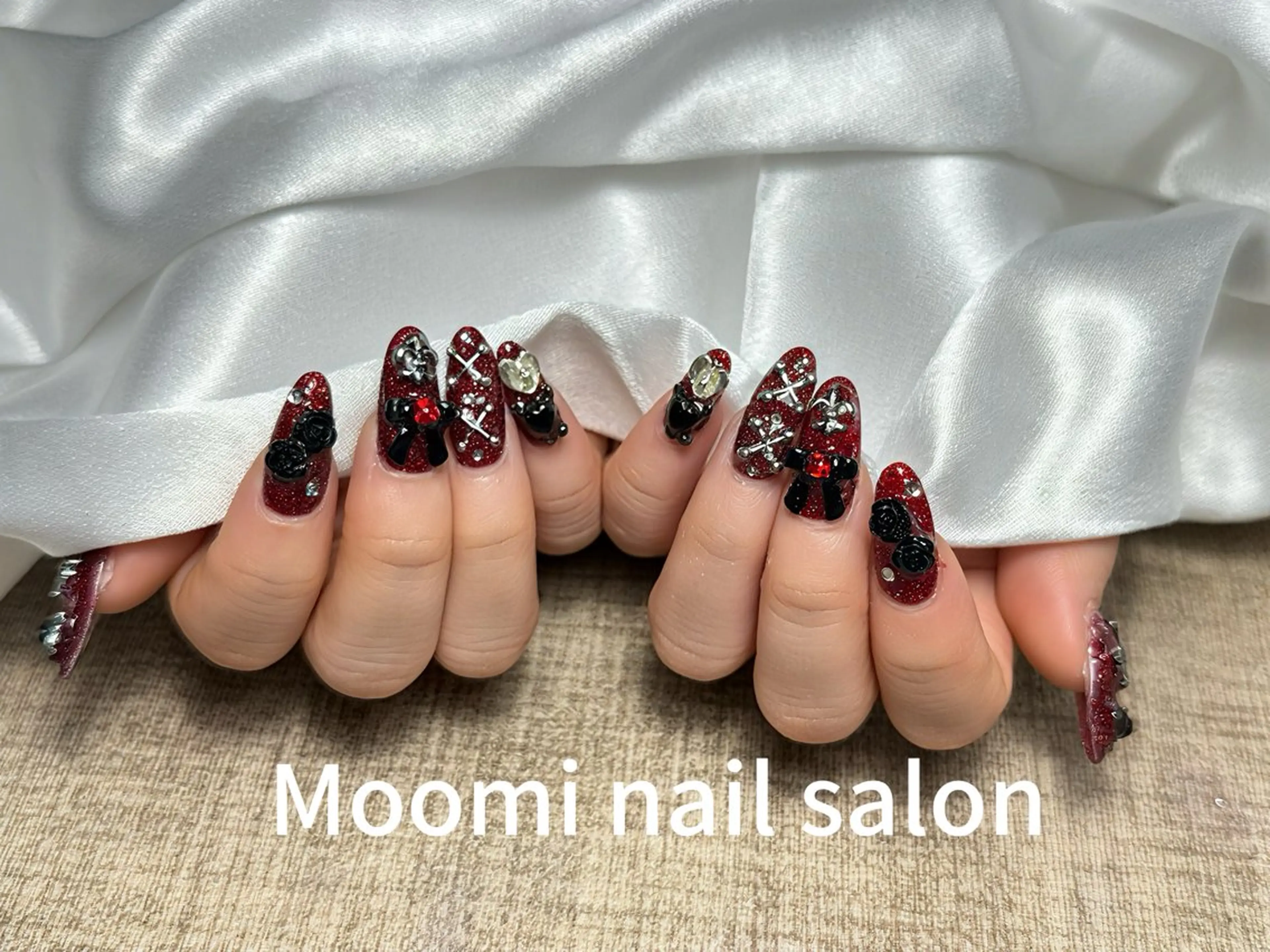 ロング ハンドネイル Moomi nail salonのネイルデザイン