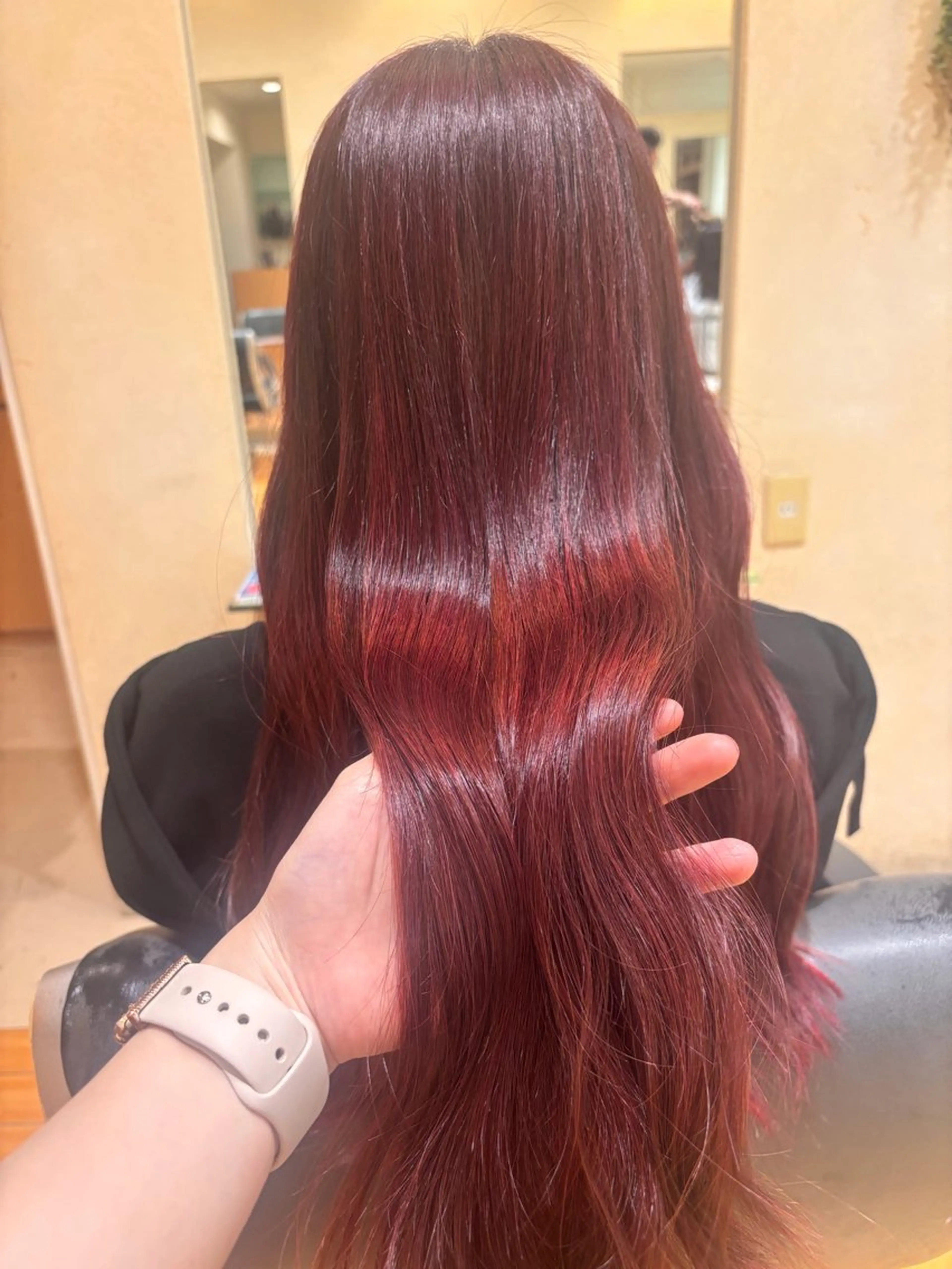 ロング カラー ヘアカラー トリートメント 井上 未悠のヘアスタイル