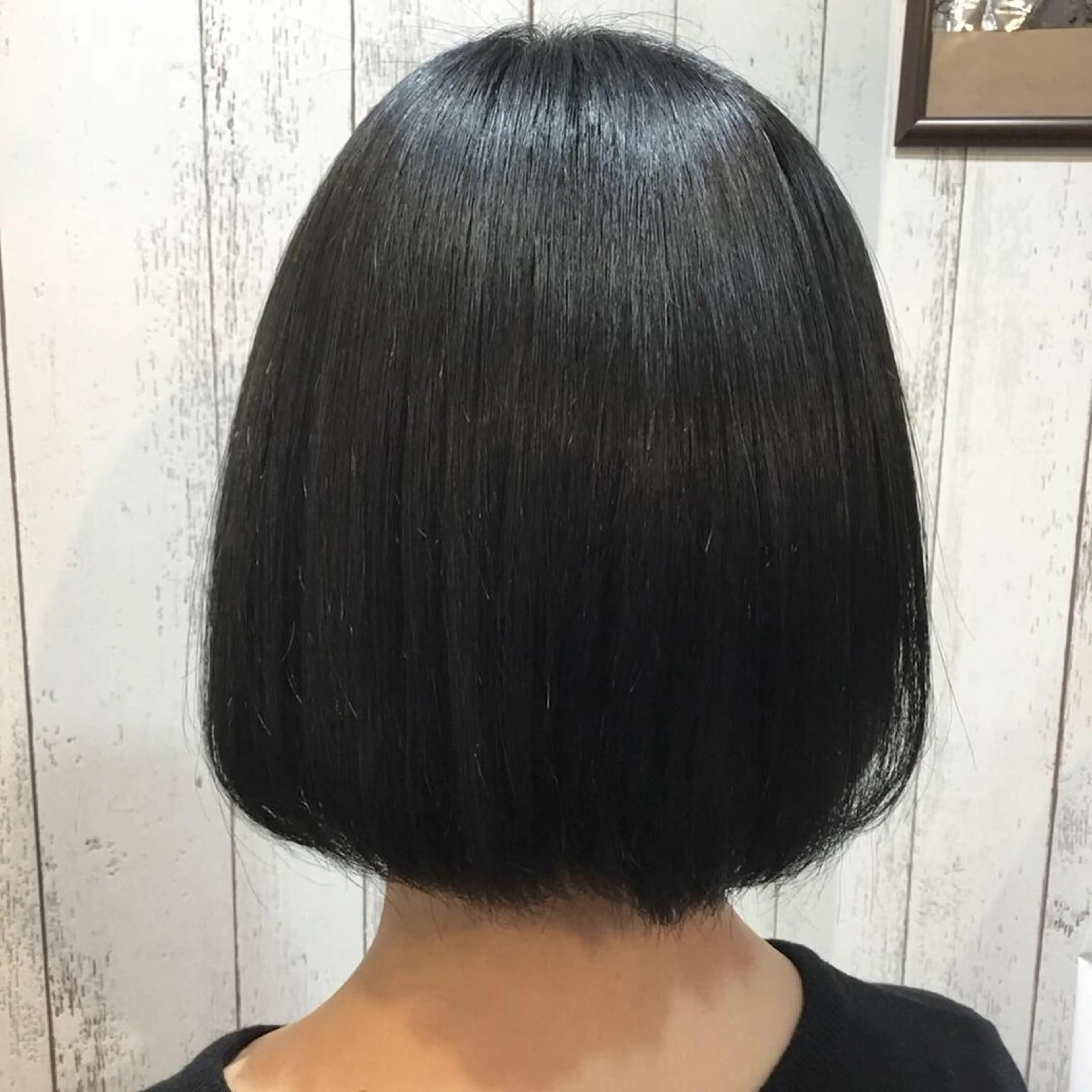 ショート カラー パーマ embrace エンブレイスのヘアスタイル