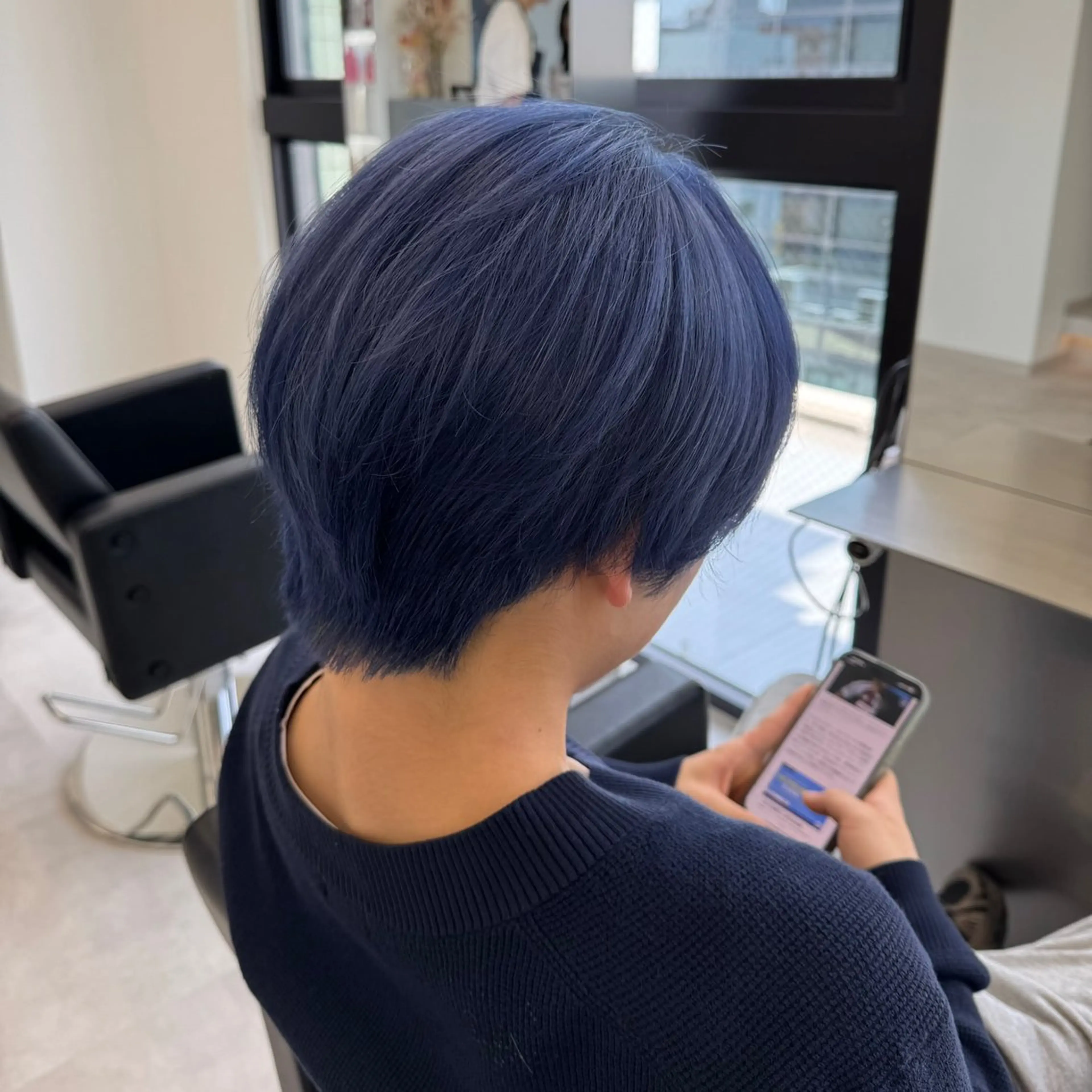 カラー メンズ メンズブリーチ ブリーチ ブルーカラー ネイビーカラー カット ヘアカラー エクステ/透明感 韓国ヘア/KENTAのヘアスタイル