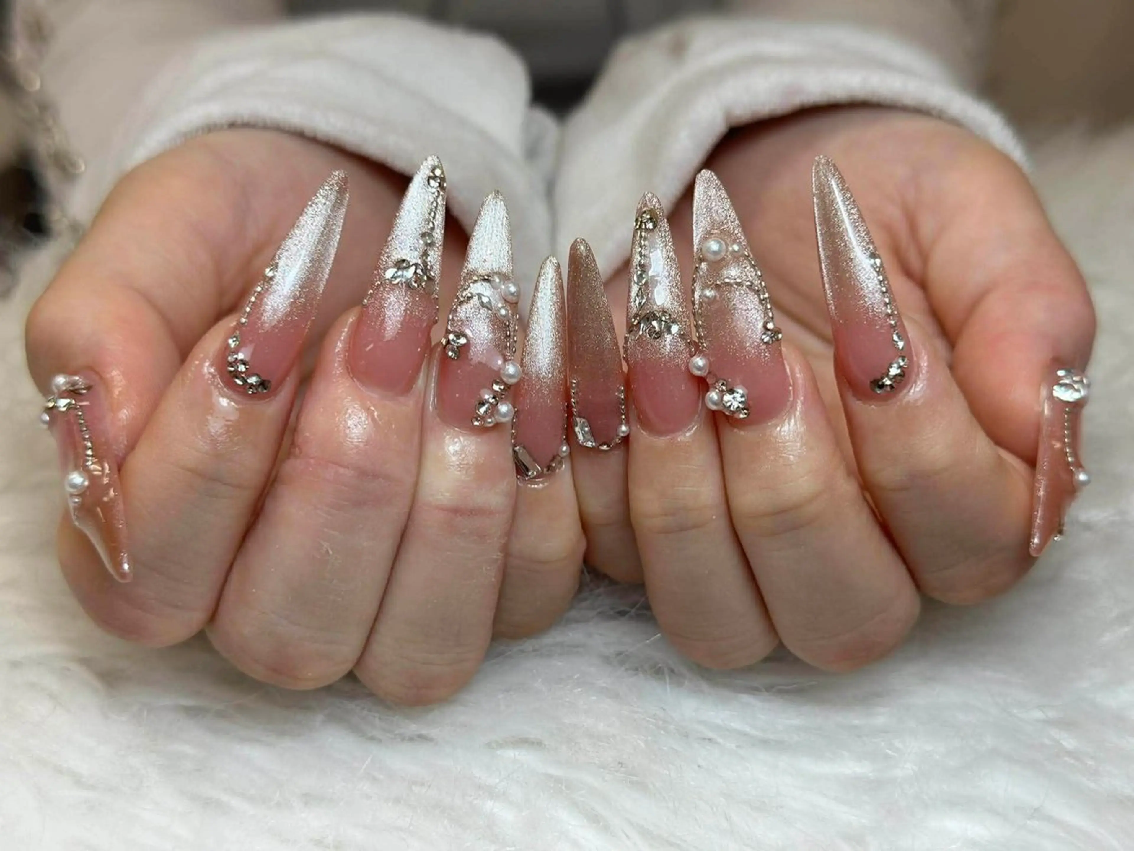 ネイル アートネイル ジェルネイル ネイルチップ ハンドネイル Nie Nail Shinokuboのネイルデザイン