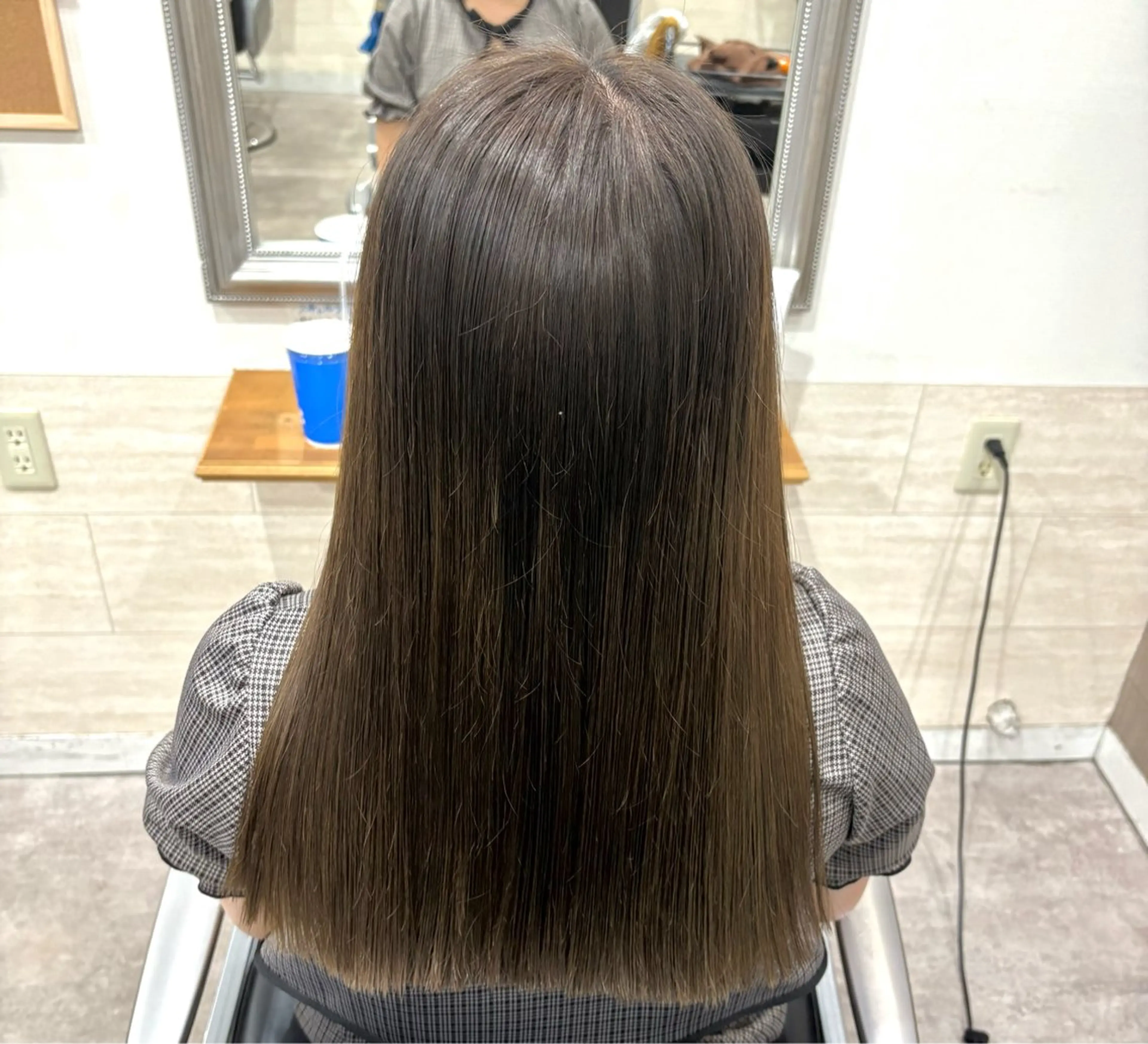 ロング 堀川 希歩のヘアスタイル