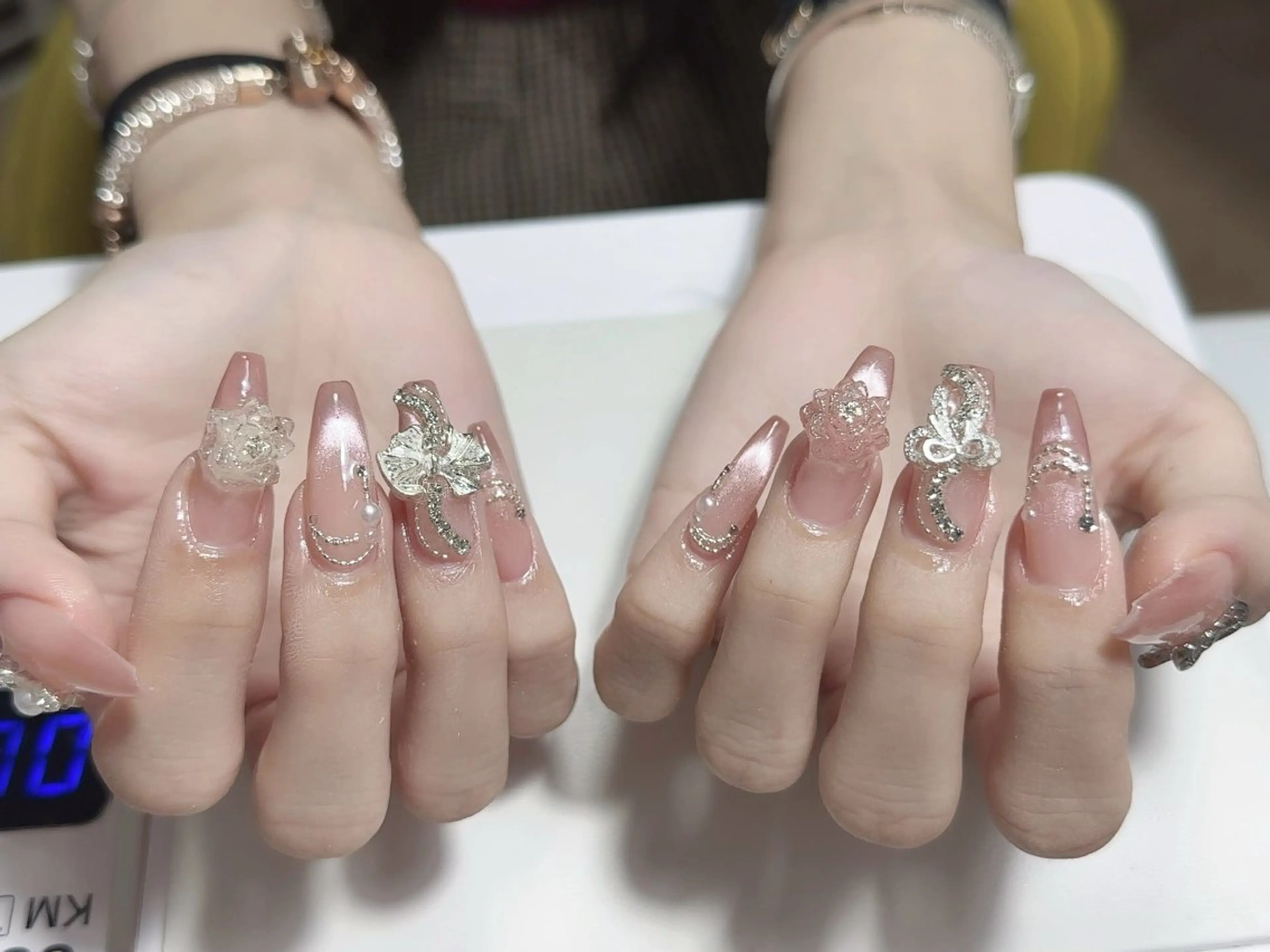 ネイル ハンドネイル NAIL CIRCLESのネイルデザイン
