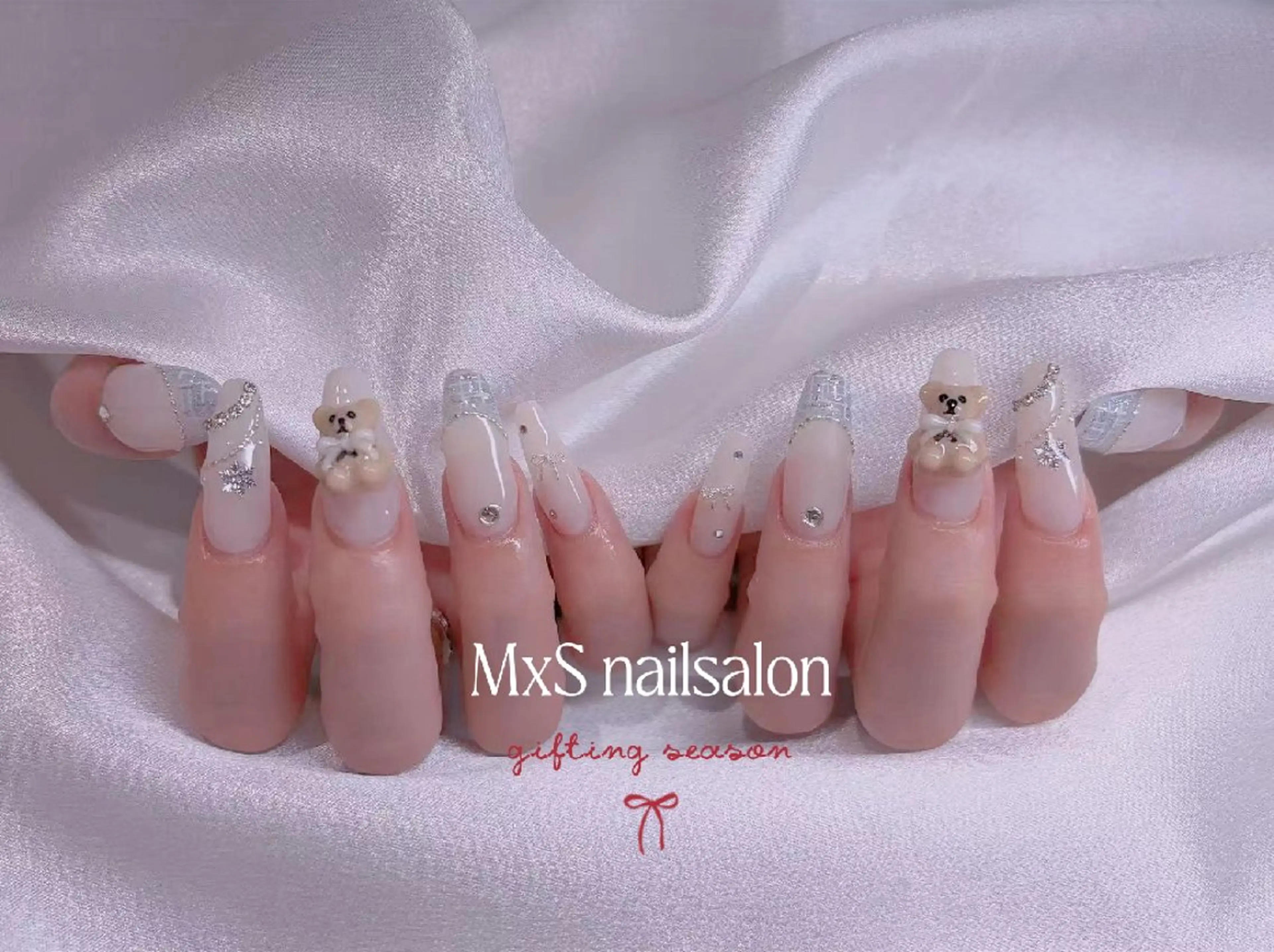 ネイル ジェルネイル 韓国ネイル マグネットネイル パラジェル ワンホンネイル ハンドネイル ハンドケア MxS Nail(長さだし/フィルイン/マグネット/韓国ネイル/ワンホンネイル/ワンカラー)所属・MxS リィリィのネイルデザイン