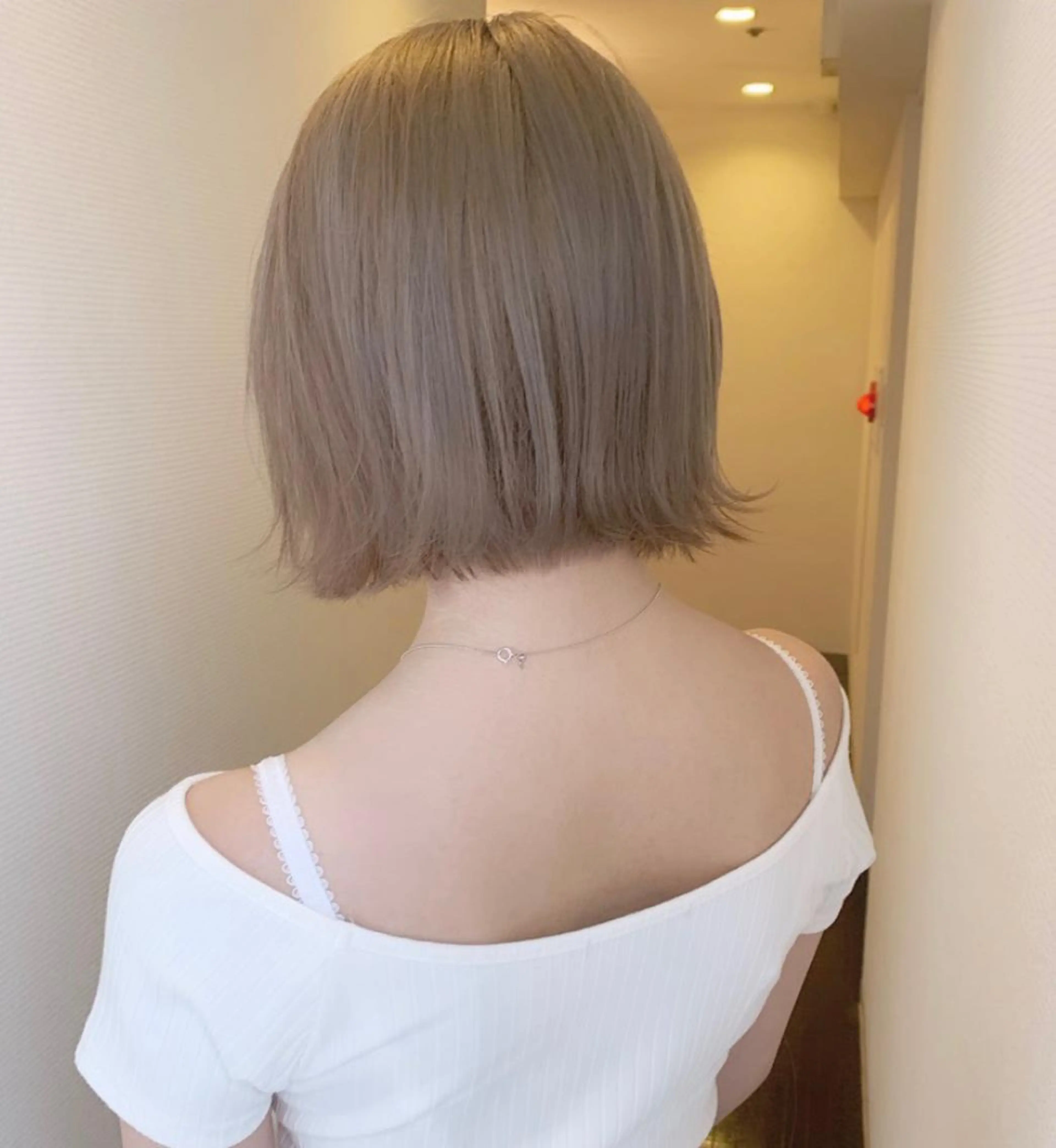 ショート カラー ハイトーンカラー 韓国ヘア🇰🇷 YURIYAのヘアスタイル