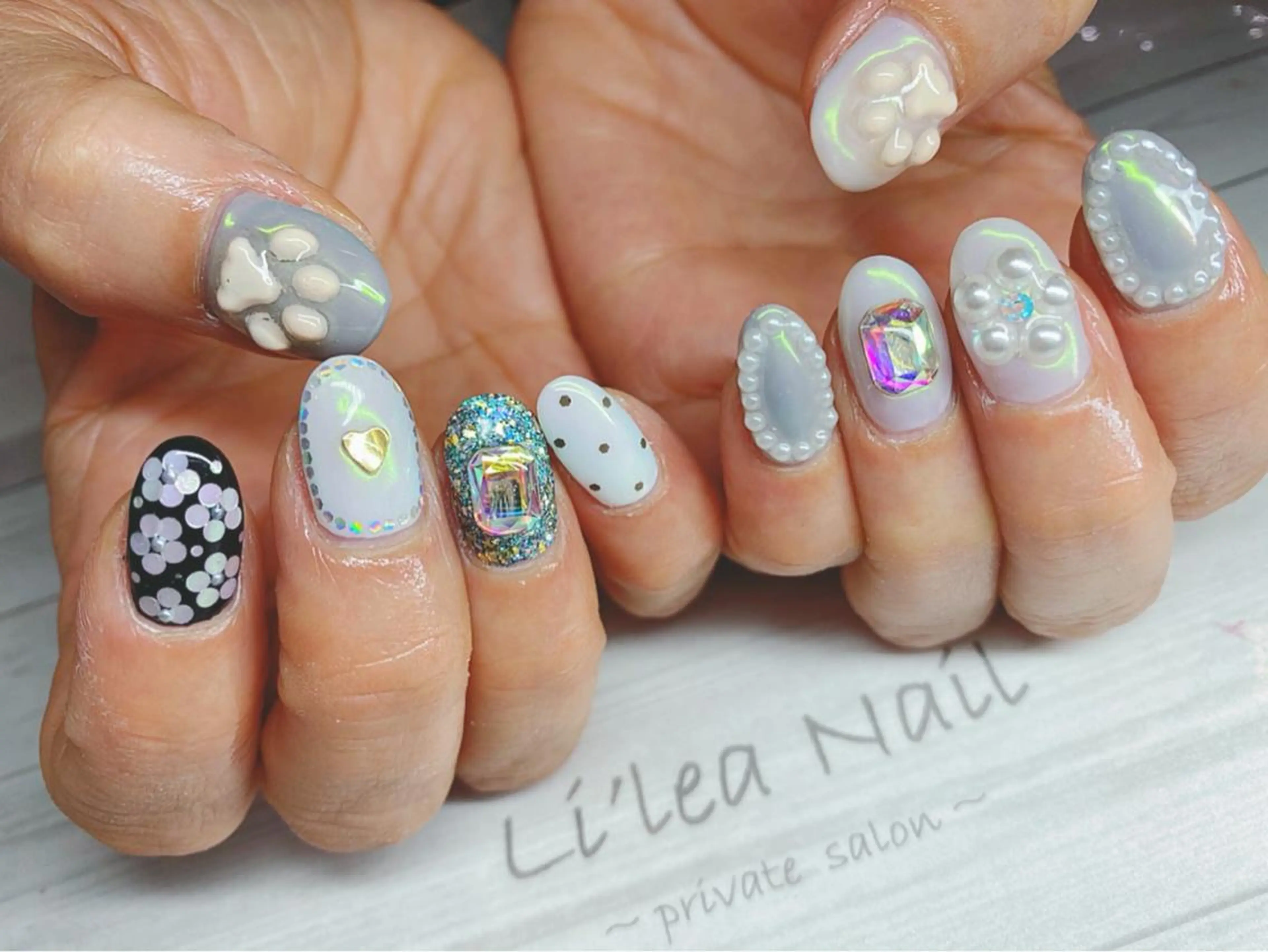 ネイル Li'leaNail AINAのネイルデザイン