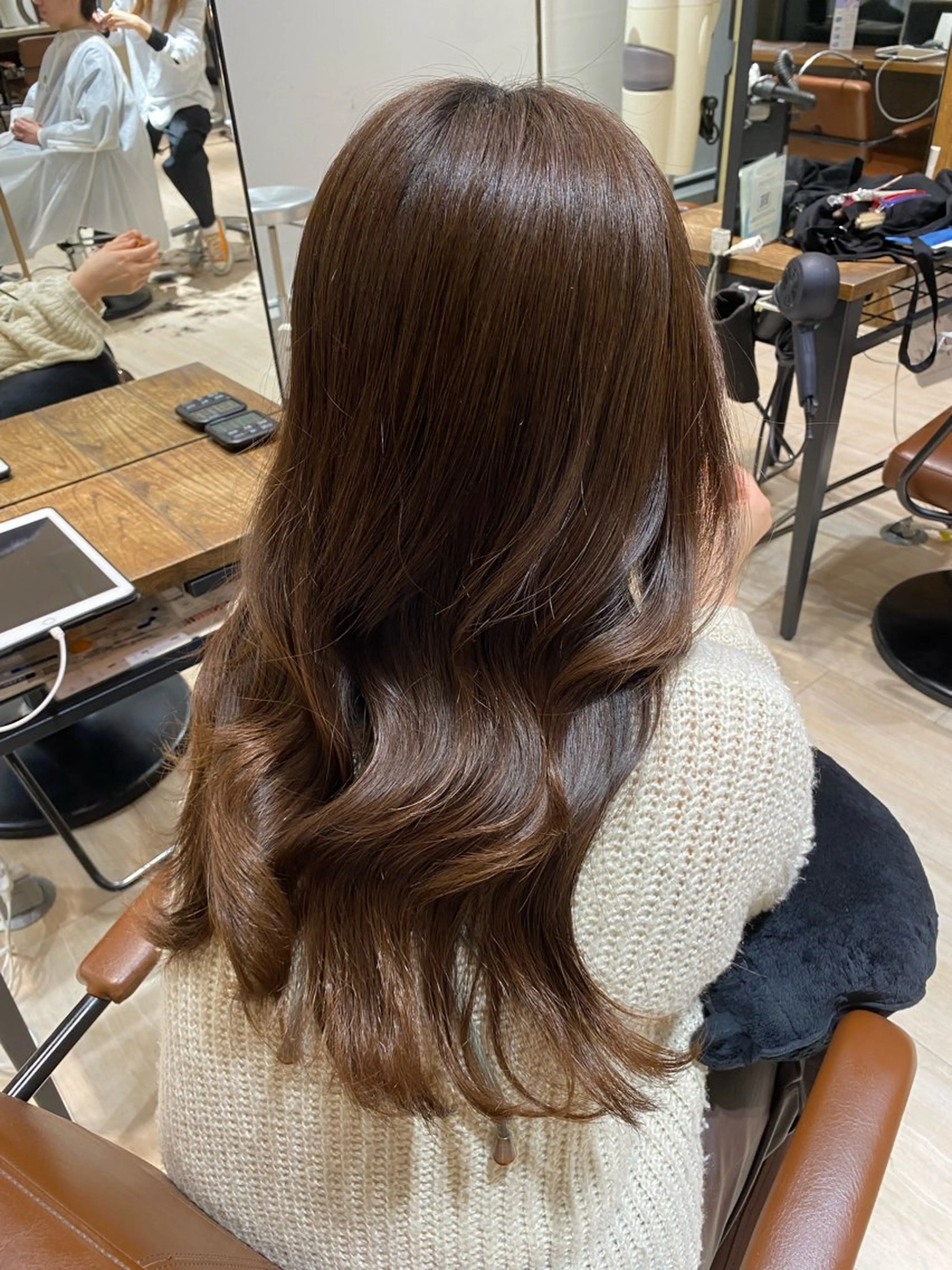 セミロング カラー ベージュカラー フォギーベージュ トリートメント 髙木美緒🌿 レイヤー/アレンジのヘアスタイル