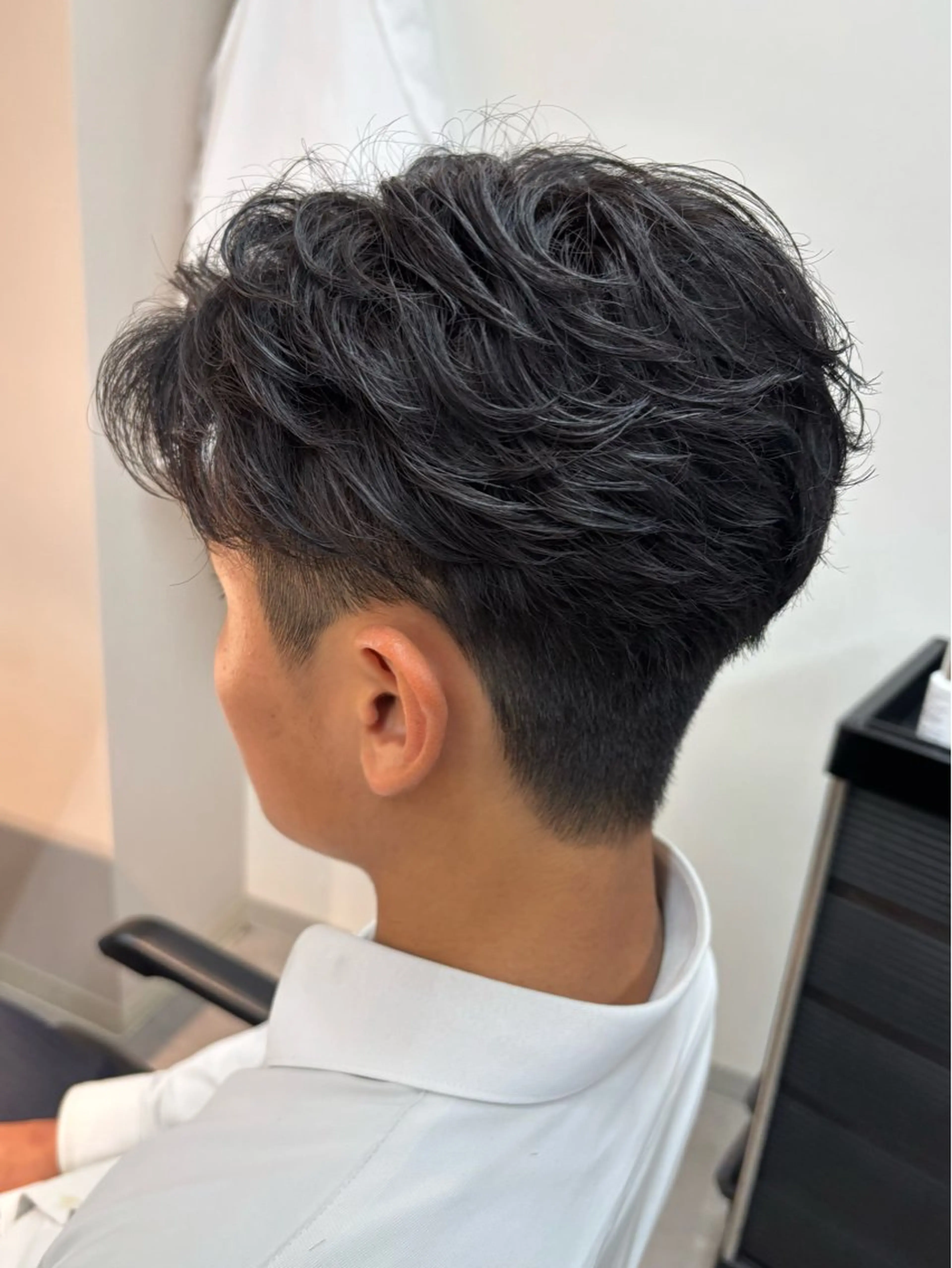 パーマ メンズ フェザーパーマ メンズパーマ 刈り上げ カット パーマ フェザーパーマ/韓国 /メンズカット保立のヘアスタイル