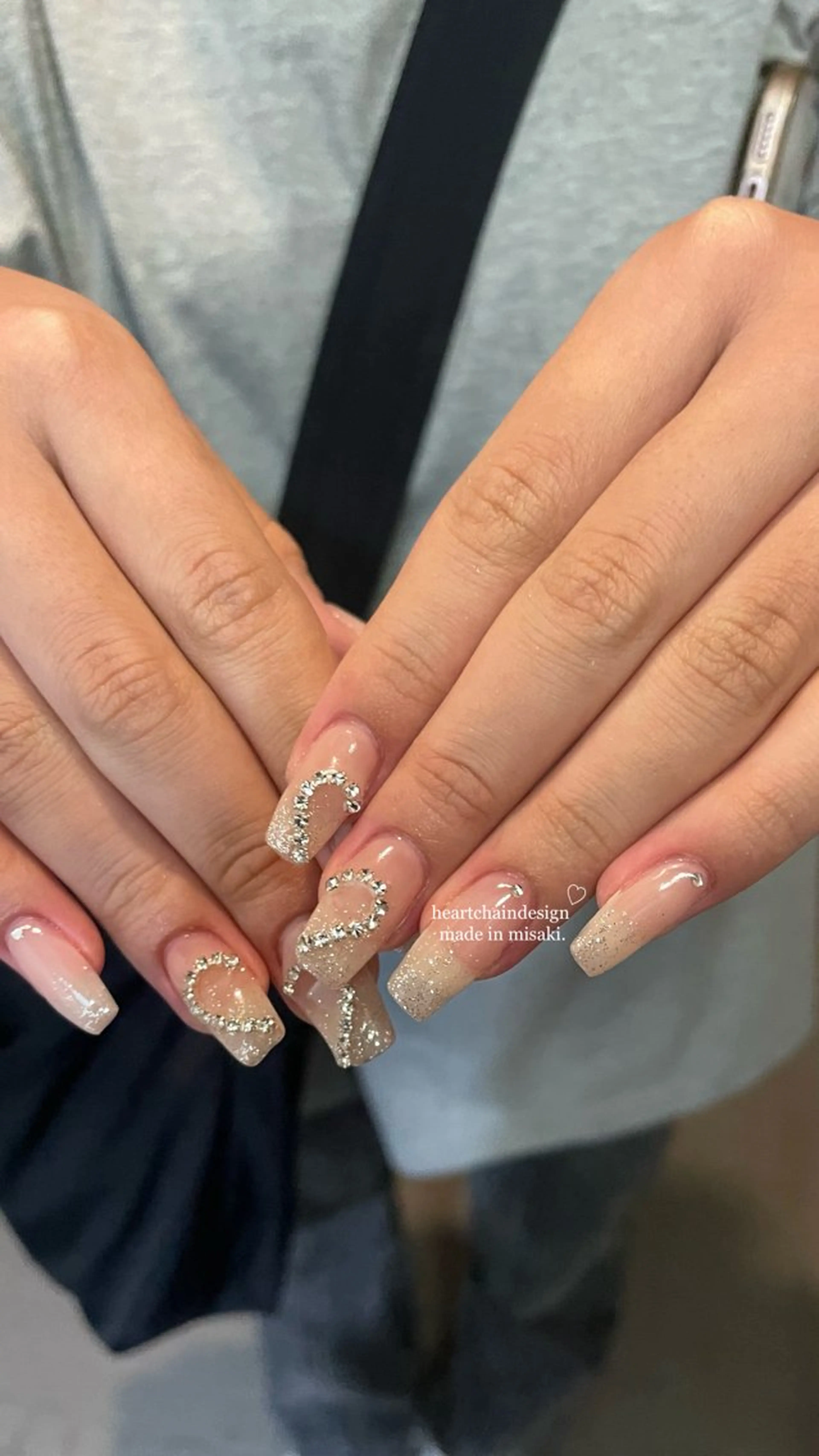ネイル グラデーション キラキラネイル ラメ(グリッター) ラメグラデーション ハンドネイル 🤍One MISAKI🤍のネイルデザイン