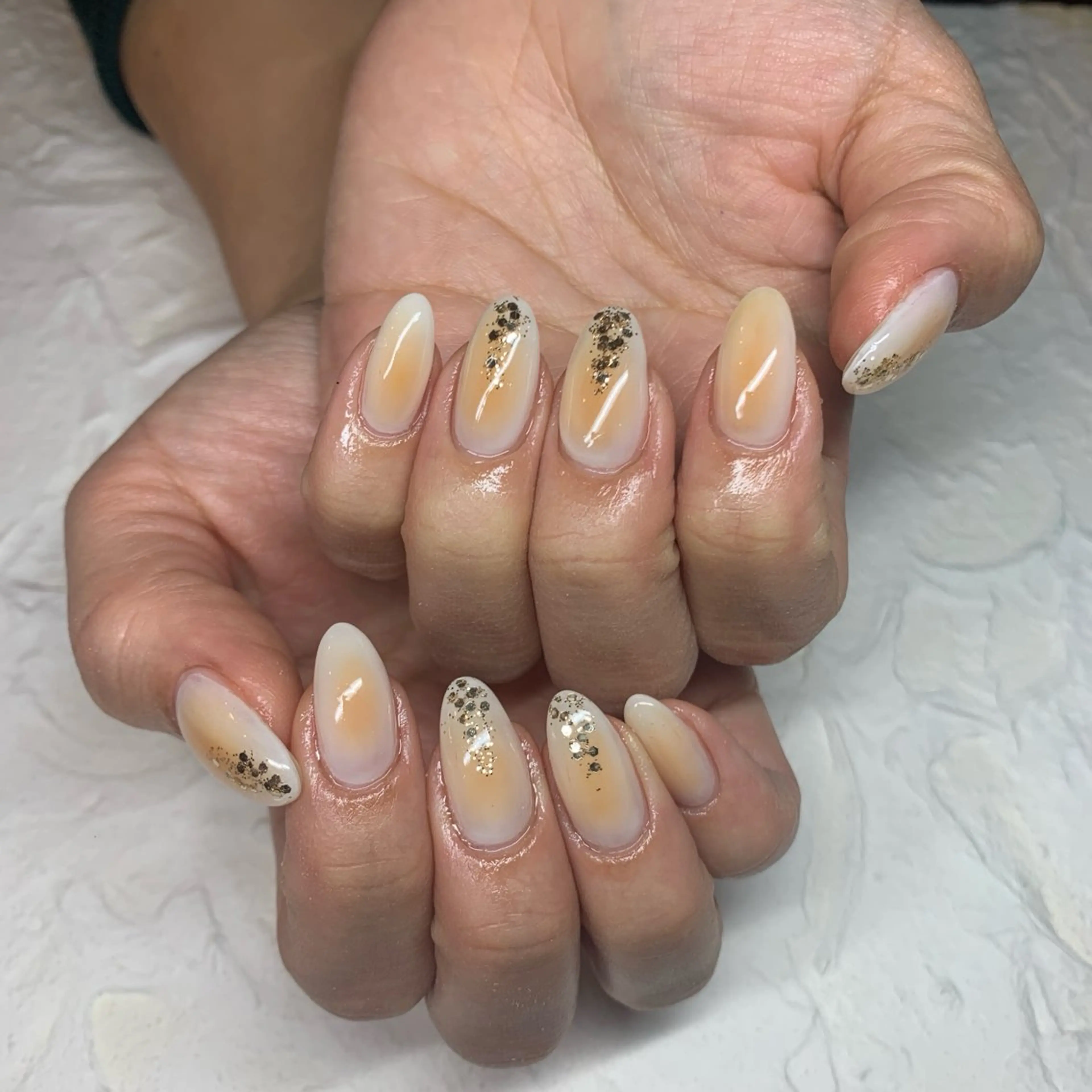 ネイル チークネイル ラメ(グリッター) オレンジ 赤色 スカルプネイル happiness nailのネイルデザイン
