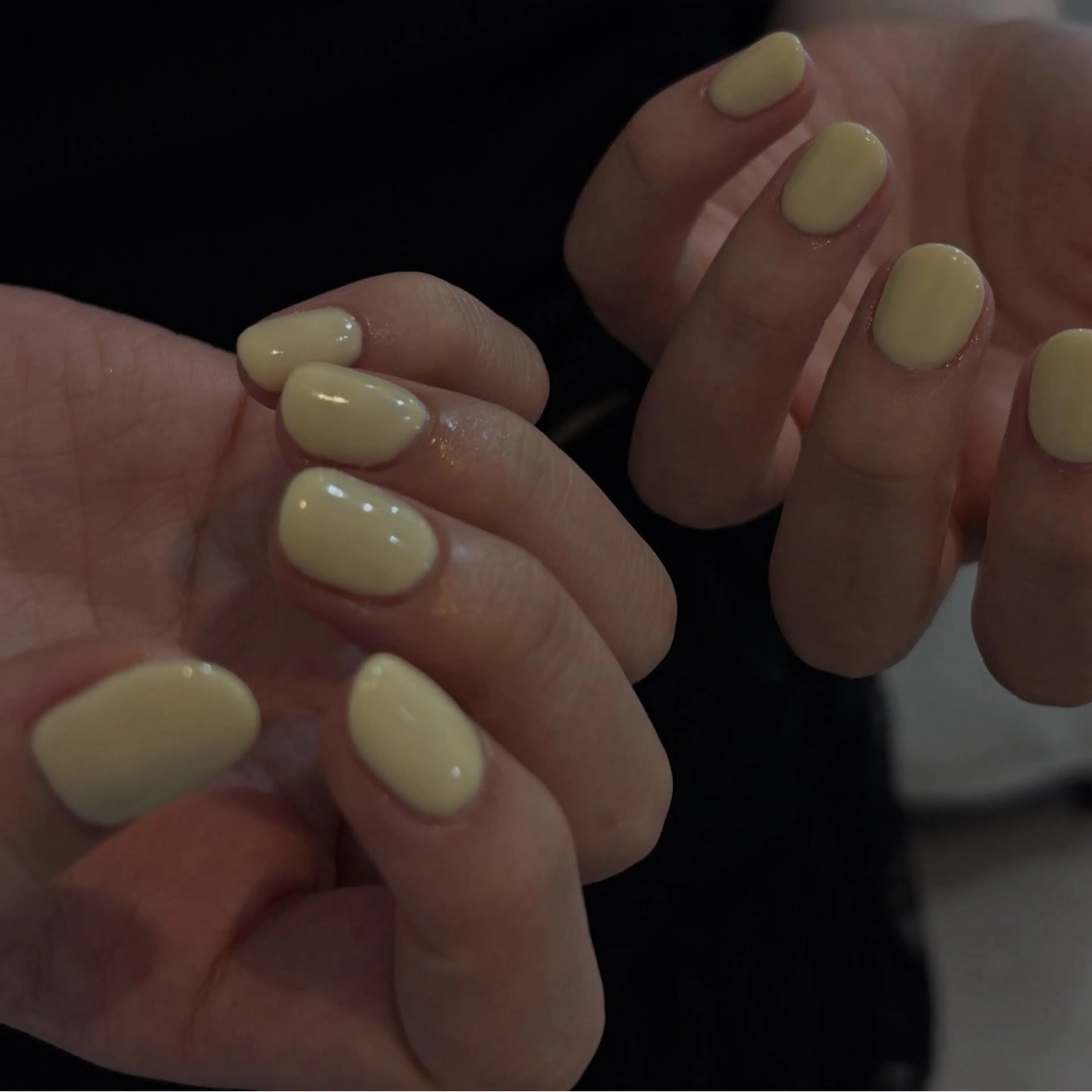 ネイル ワンカラーネイル moe ⠀のネイルデザイン