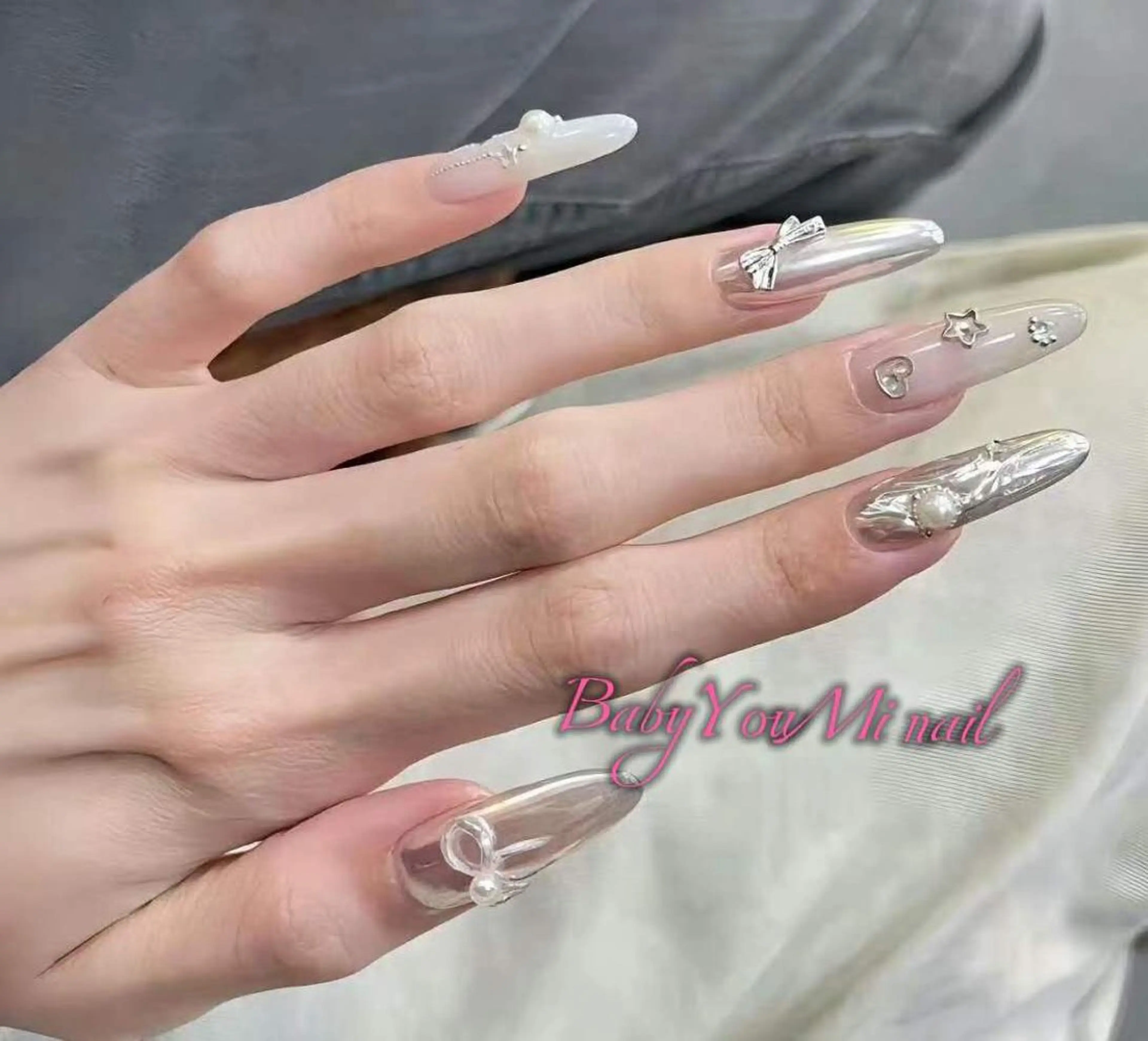 ネイル オーロラネイル フラワーネイル フットネイル フレンチネイル ジェルネイル ハンドネイル BabyYouMi nailのネイルデザイン