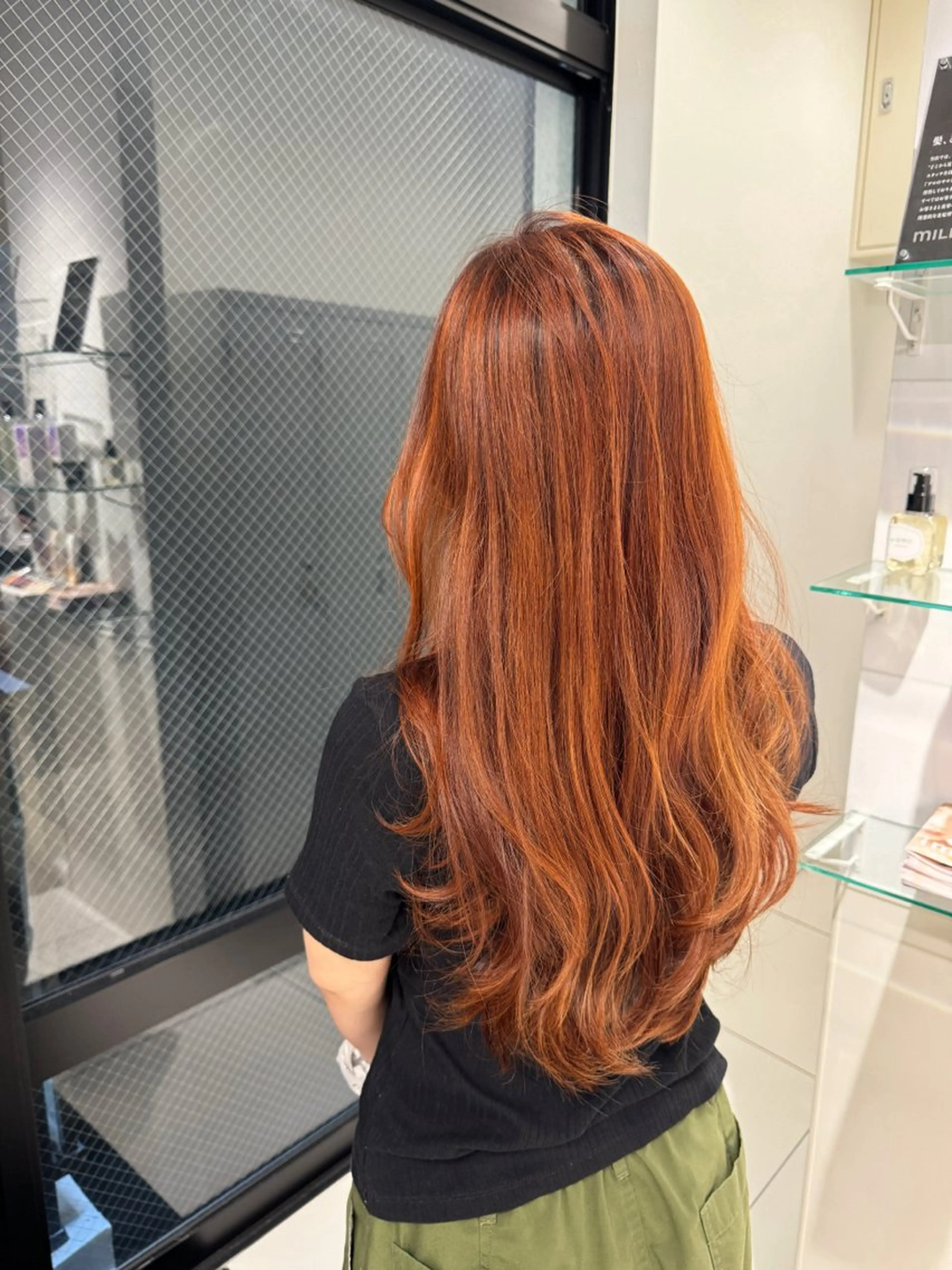 カラー ベージュカラー ハイライトカラー オレンジ オレンジベージュ Mana/ハイトー ン/レイヤー/ウルフのヘアスタイル