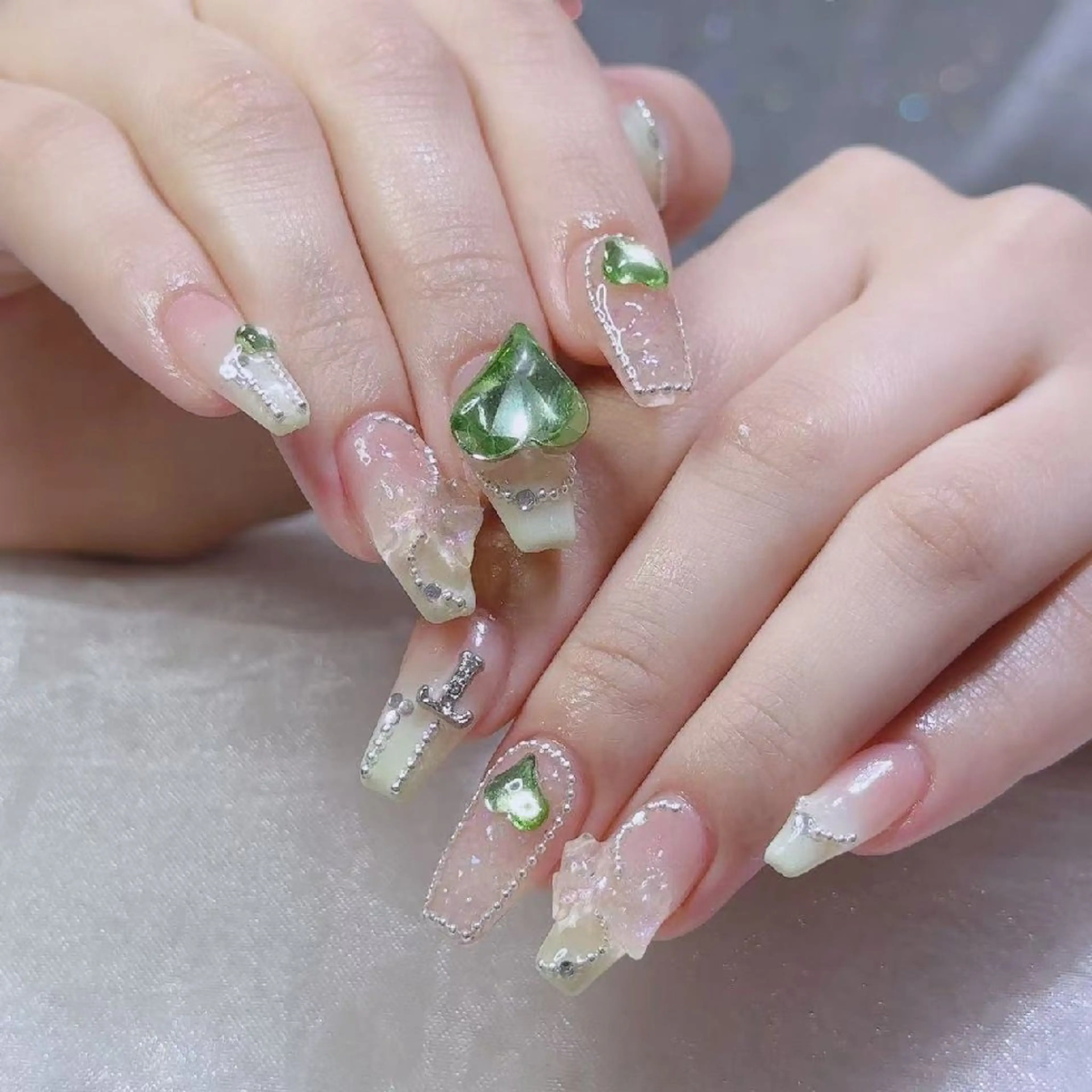 ネイル ハンドネイル Queen's ゆなのネイルデザイン