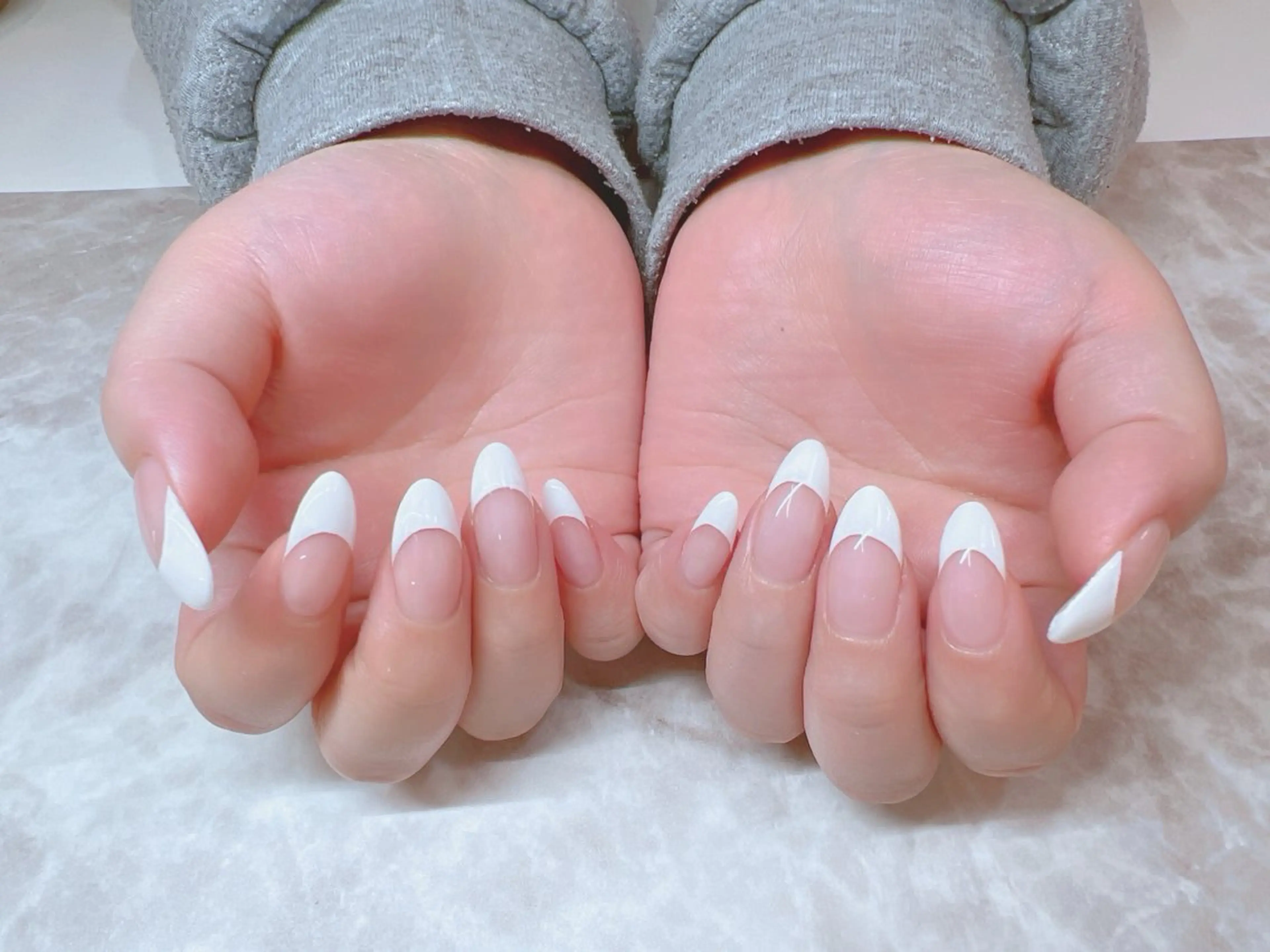 ネイル フレンチネイル ハンドネイル Chipi Neneのネイルデザイン