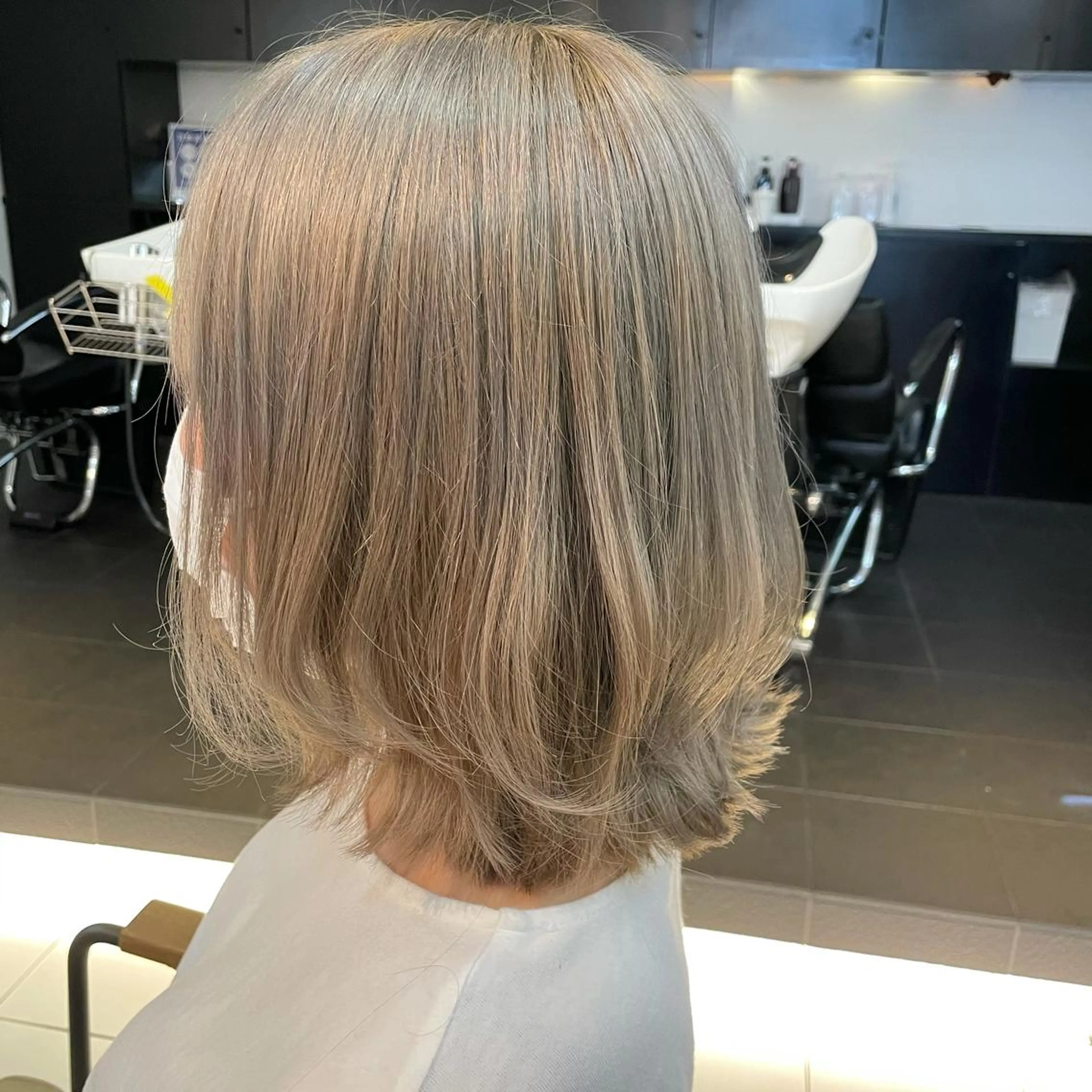 ミディアム カラー ベージュカラー ブリーチ 透明感カラー/ 寺田千雅子のヘアスタイル