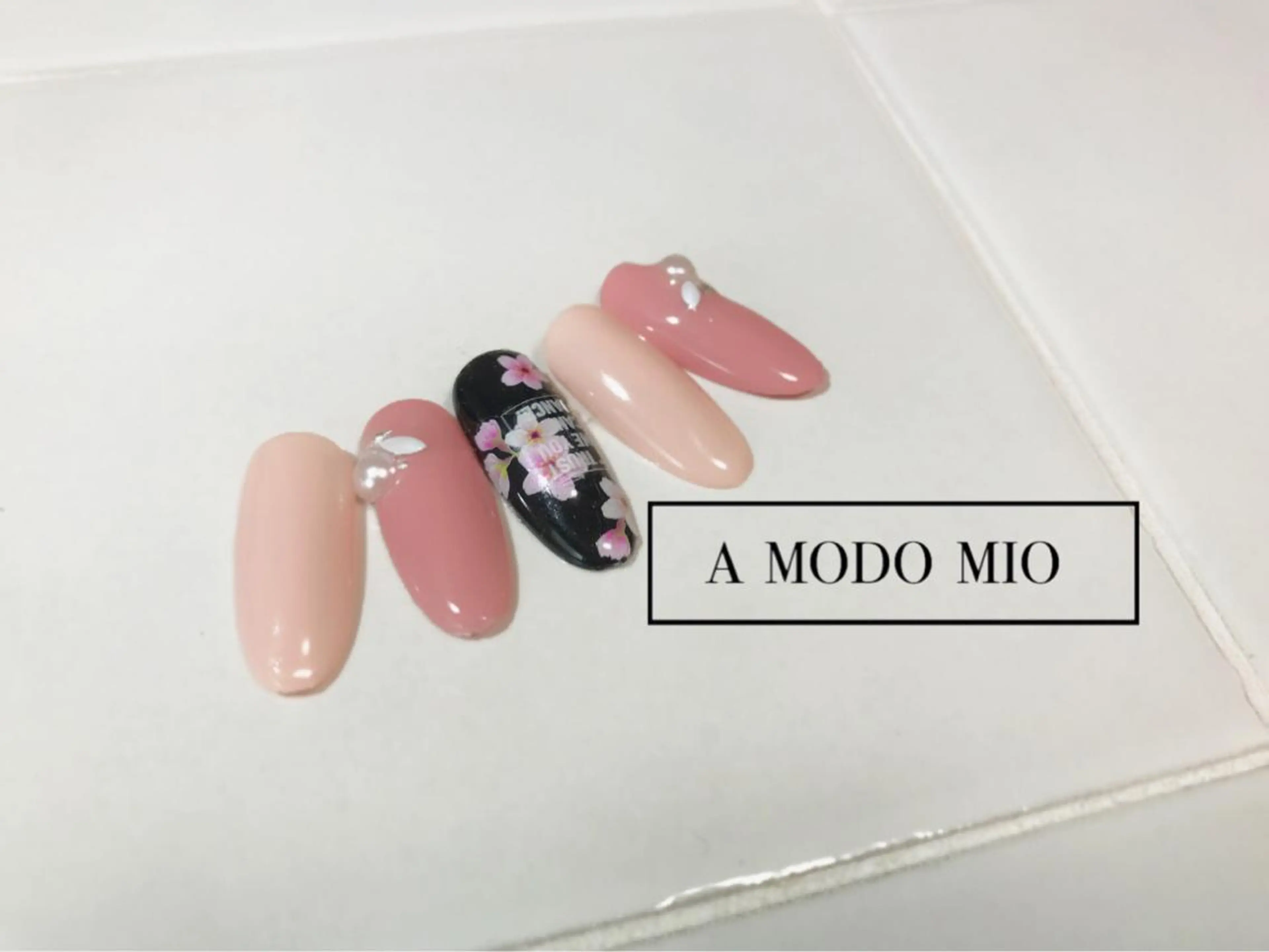 ネイル A MODO MIOのネイルデザイン
