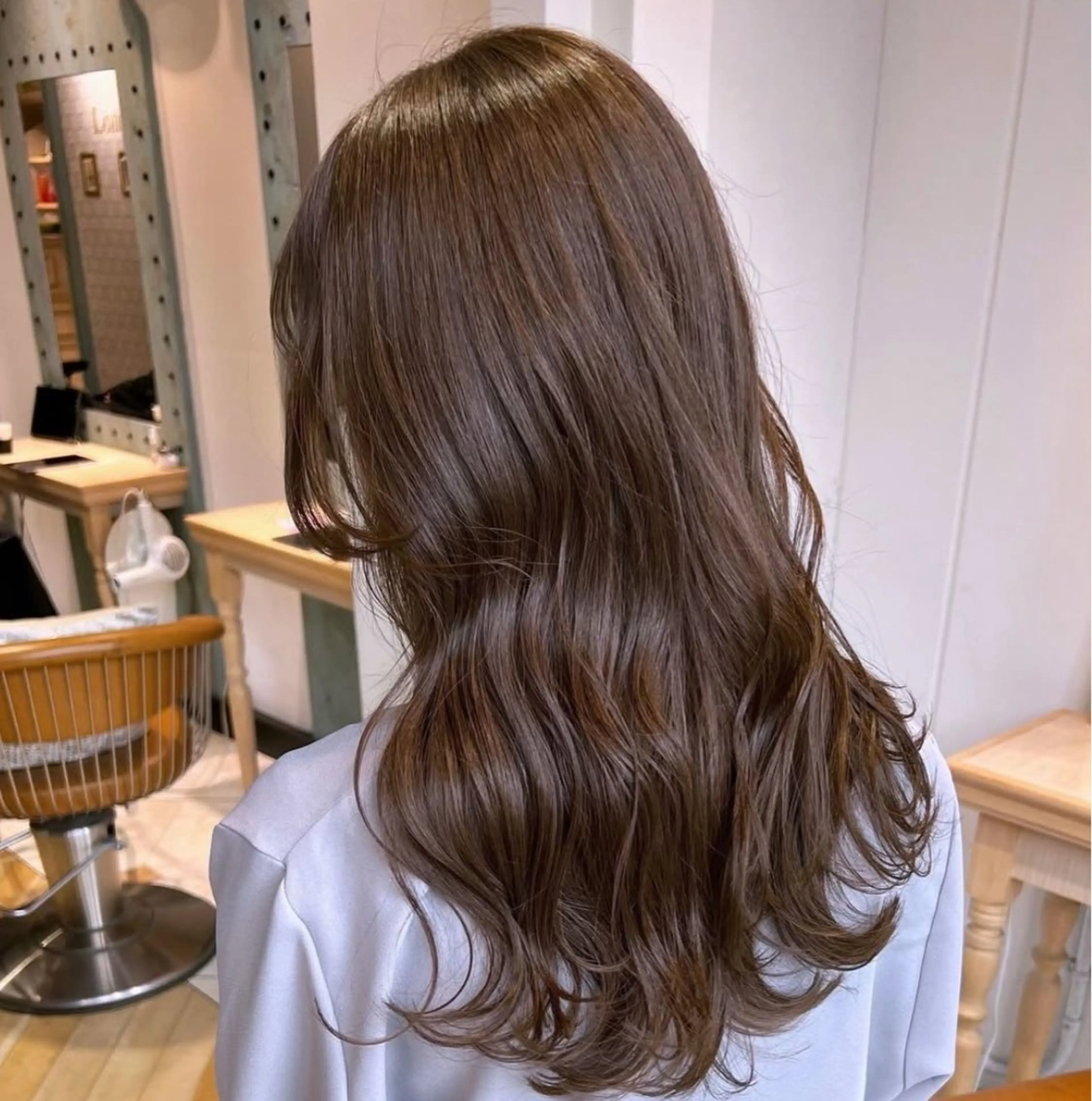 セミロング カラー カット ヘアカラー トリートメント レイヤー/韓国 ハイトーン興津史弥のヘアスタイル