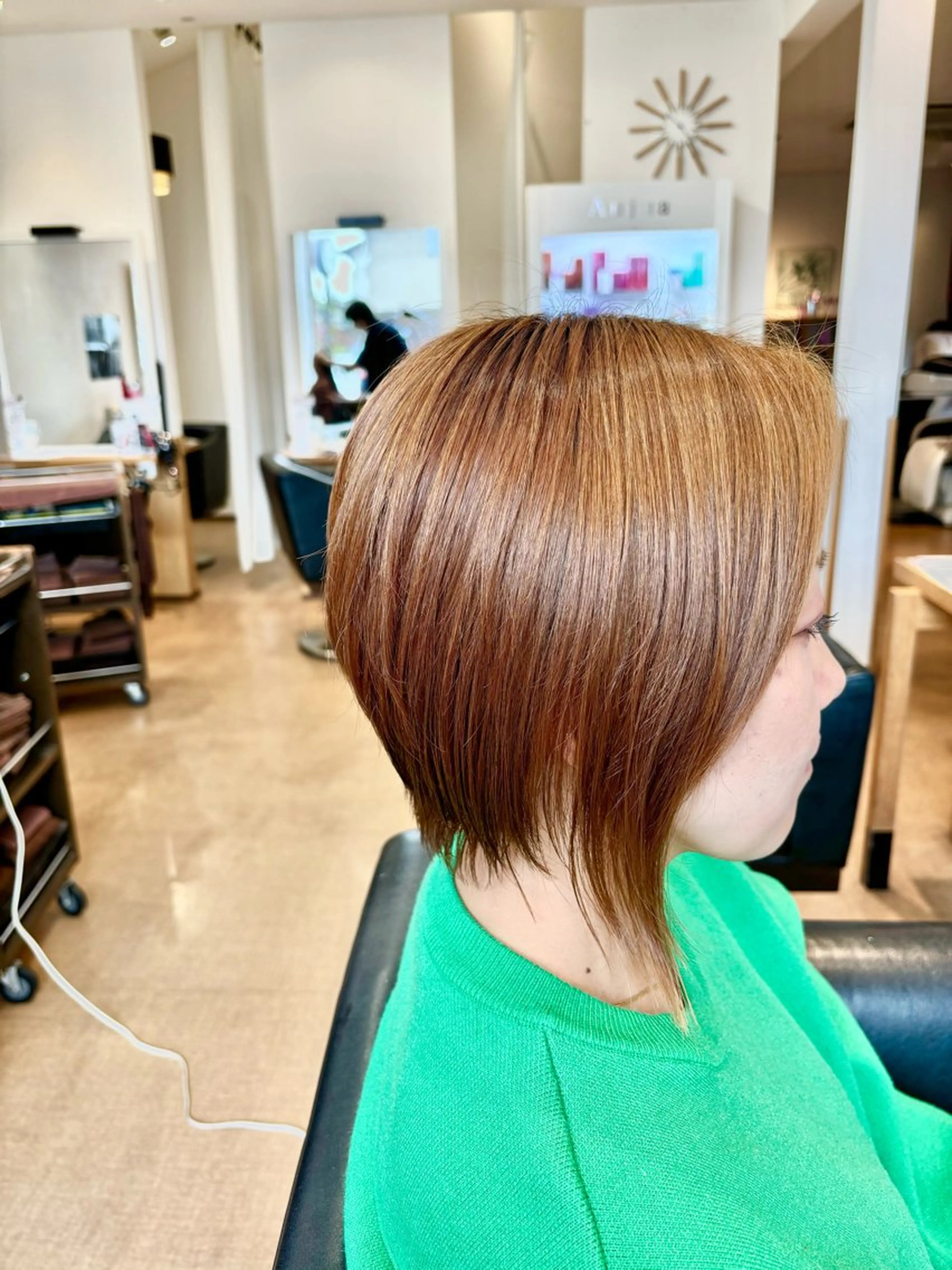 ショート カラー イヤリングカラー イルミナカラー ボブ ショートヘア 縮毛矯正 カット ヘアカラー 秋山知穂🌸縮毛矯正 ショートお任せ🌸のヘアスタイル