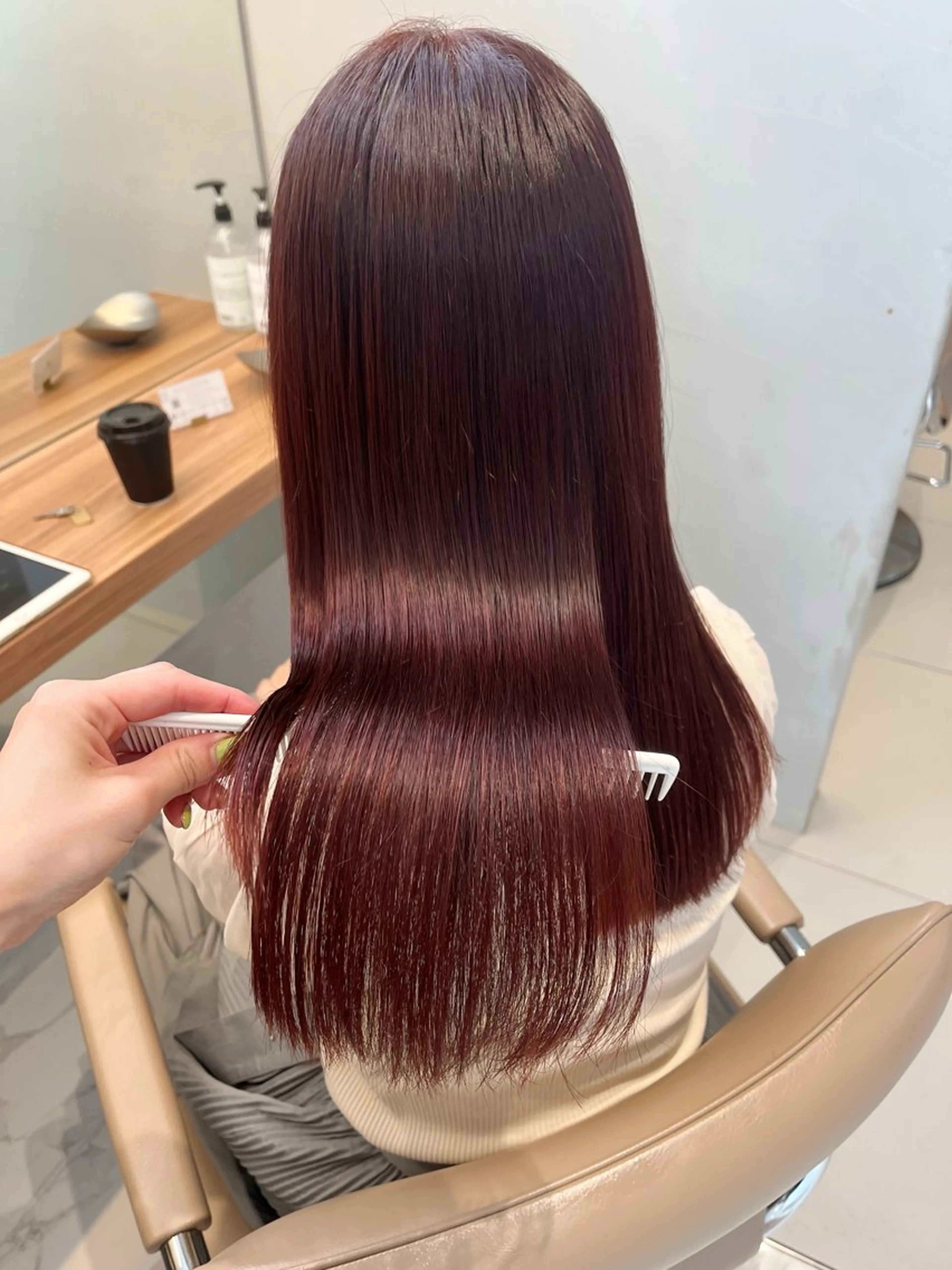 ロング カラー 愛 斗のヘアスタイル