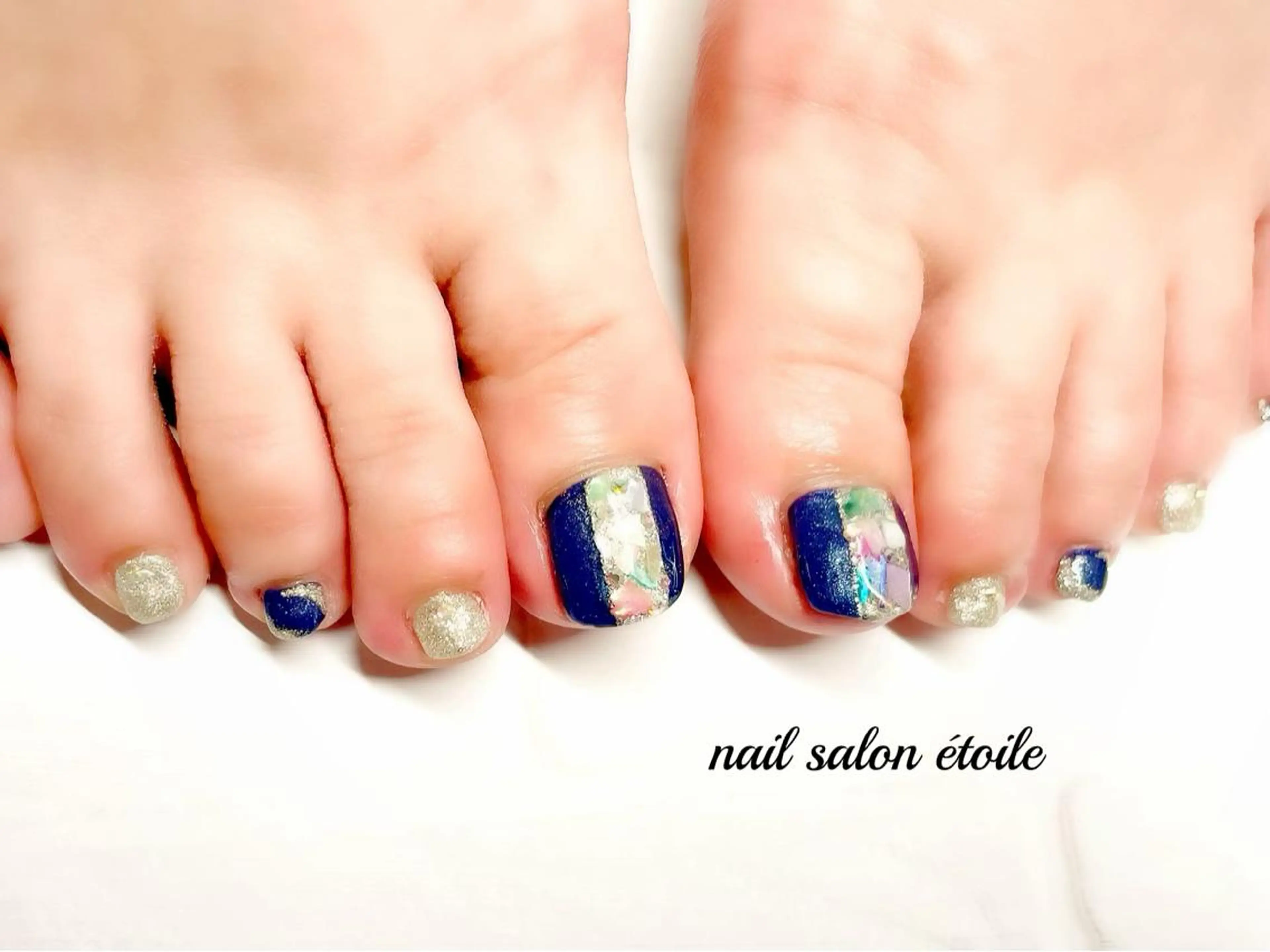 ネイル フットネイル ジェルネイル キラキラネイル ラメ(グリッター) フットネイル nail salon étoileのネイルデザイン