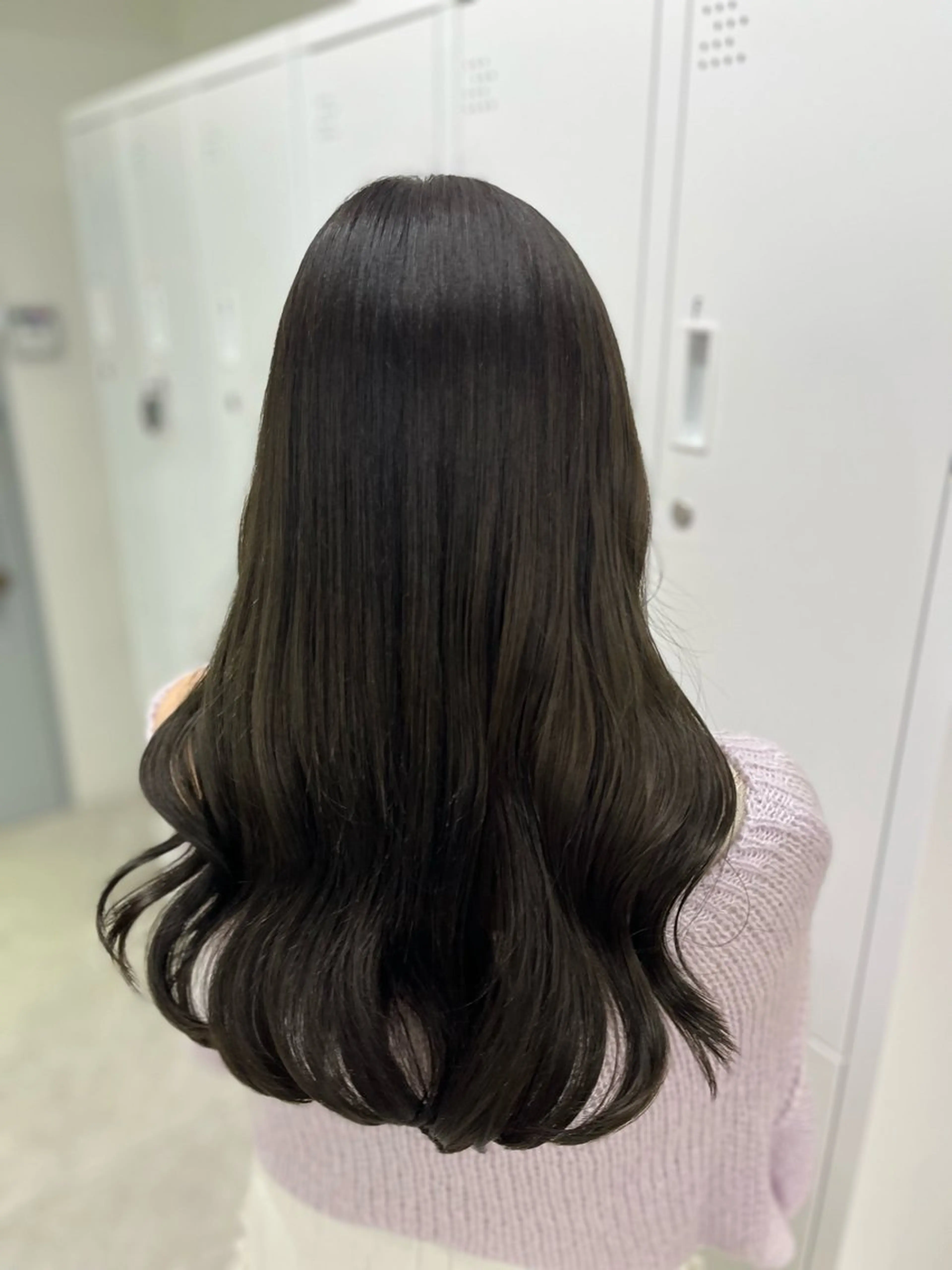 ロング カラー グレージュ オリーブグレージュ オリーブグレー 🫧ぷる艶カラー🫧 Yuubi🦩のヘアスタイル