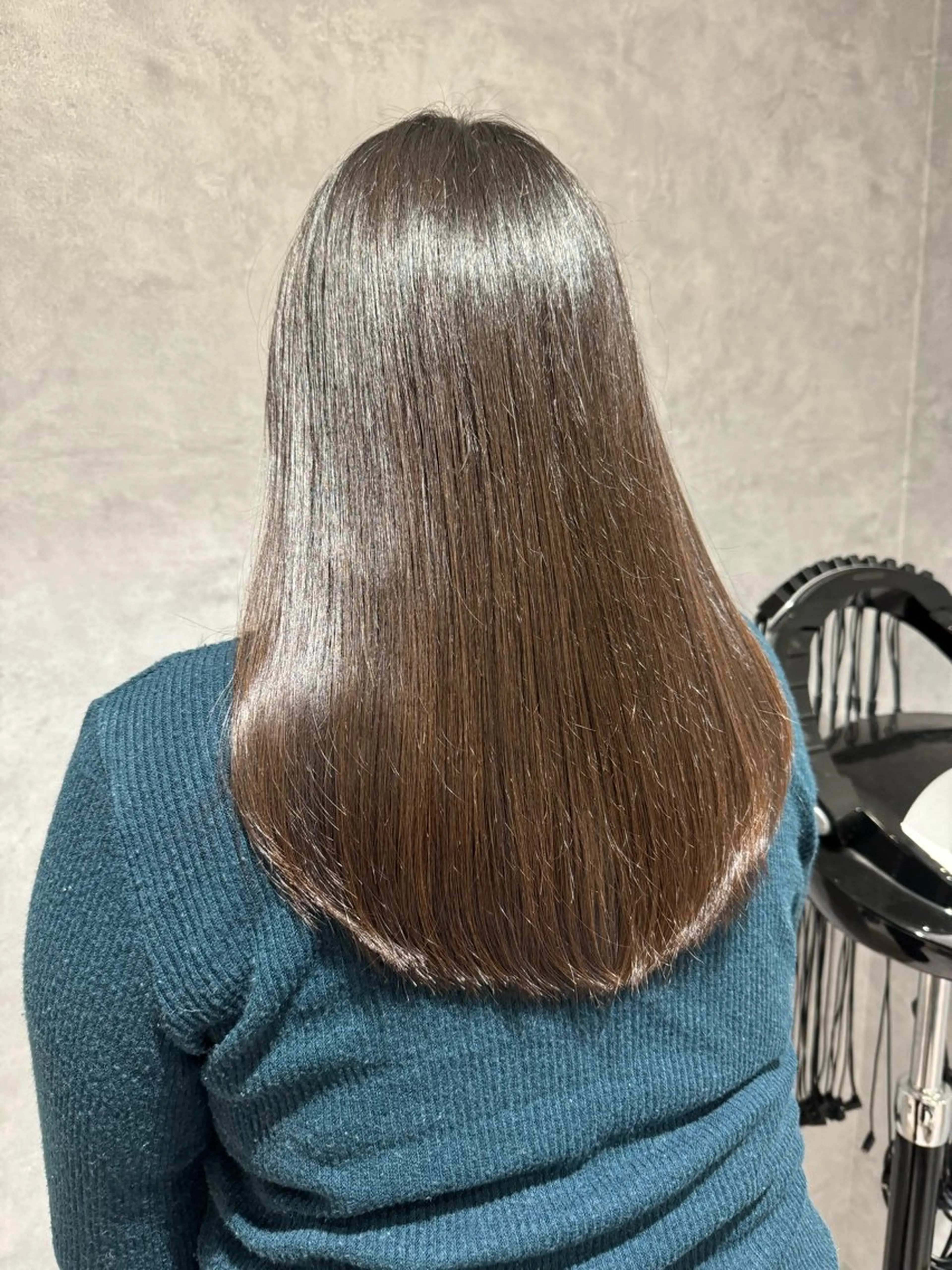 ロング HEDI所属・茨木 まひろのヘアスタイル