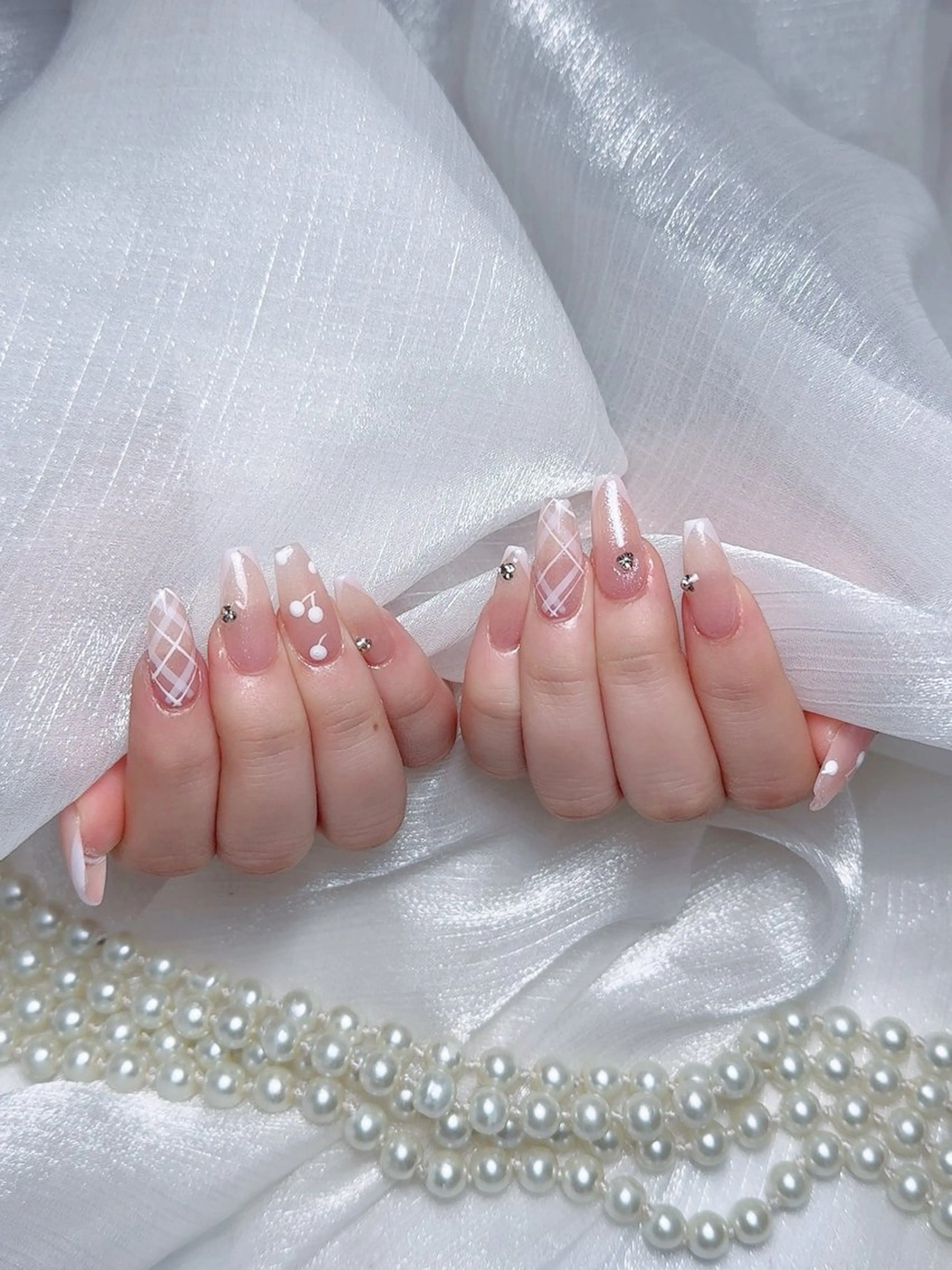 ネイル ハンドネイル ENsalon akiのネイルデザイン