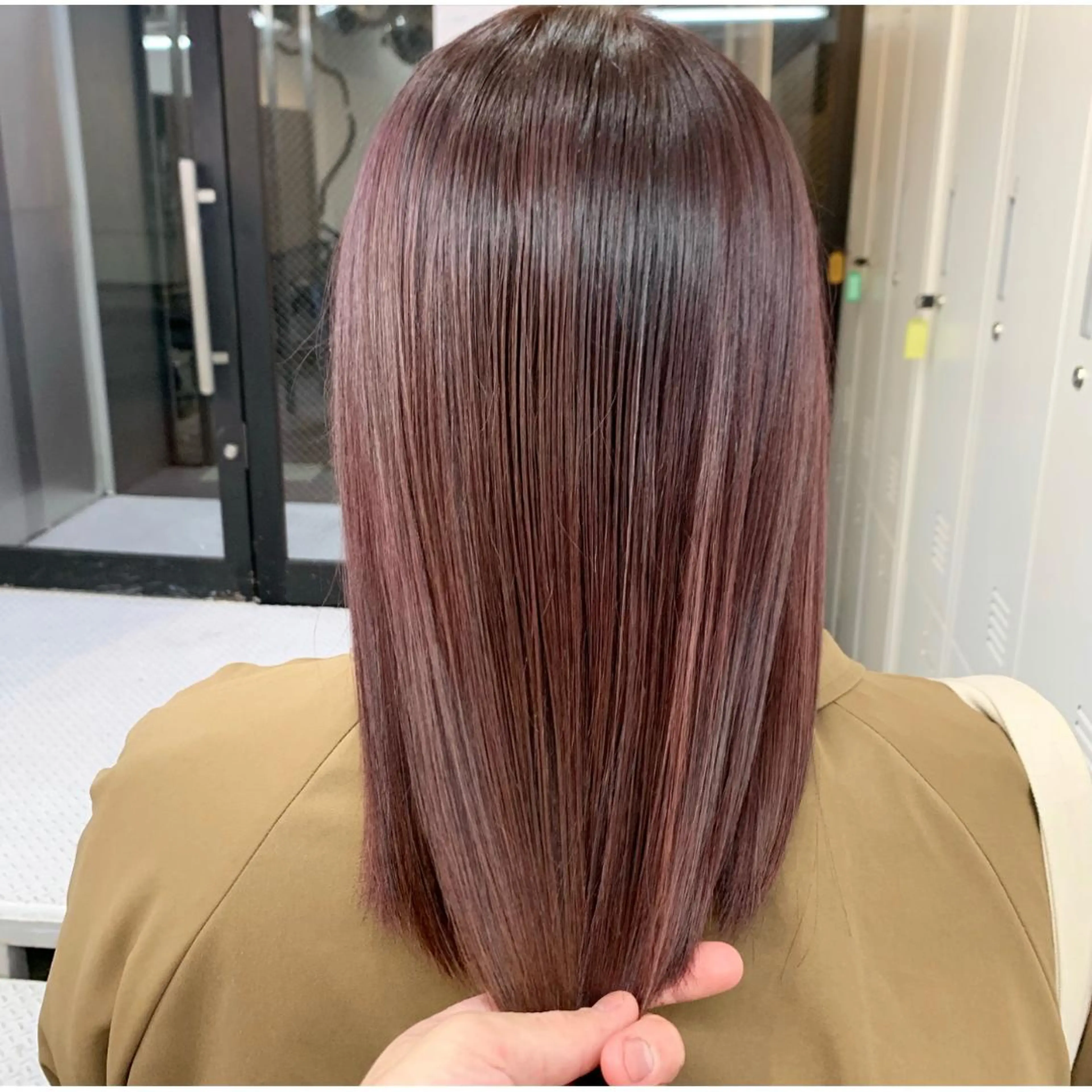 ミディアム カラー ヘアアレンジ カット ヘアカラー トリートメント ヘッドスパ ヘアセット ハイトーン/美髪矯正 🍃大江拓実のヘアスタイル
