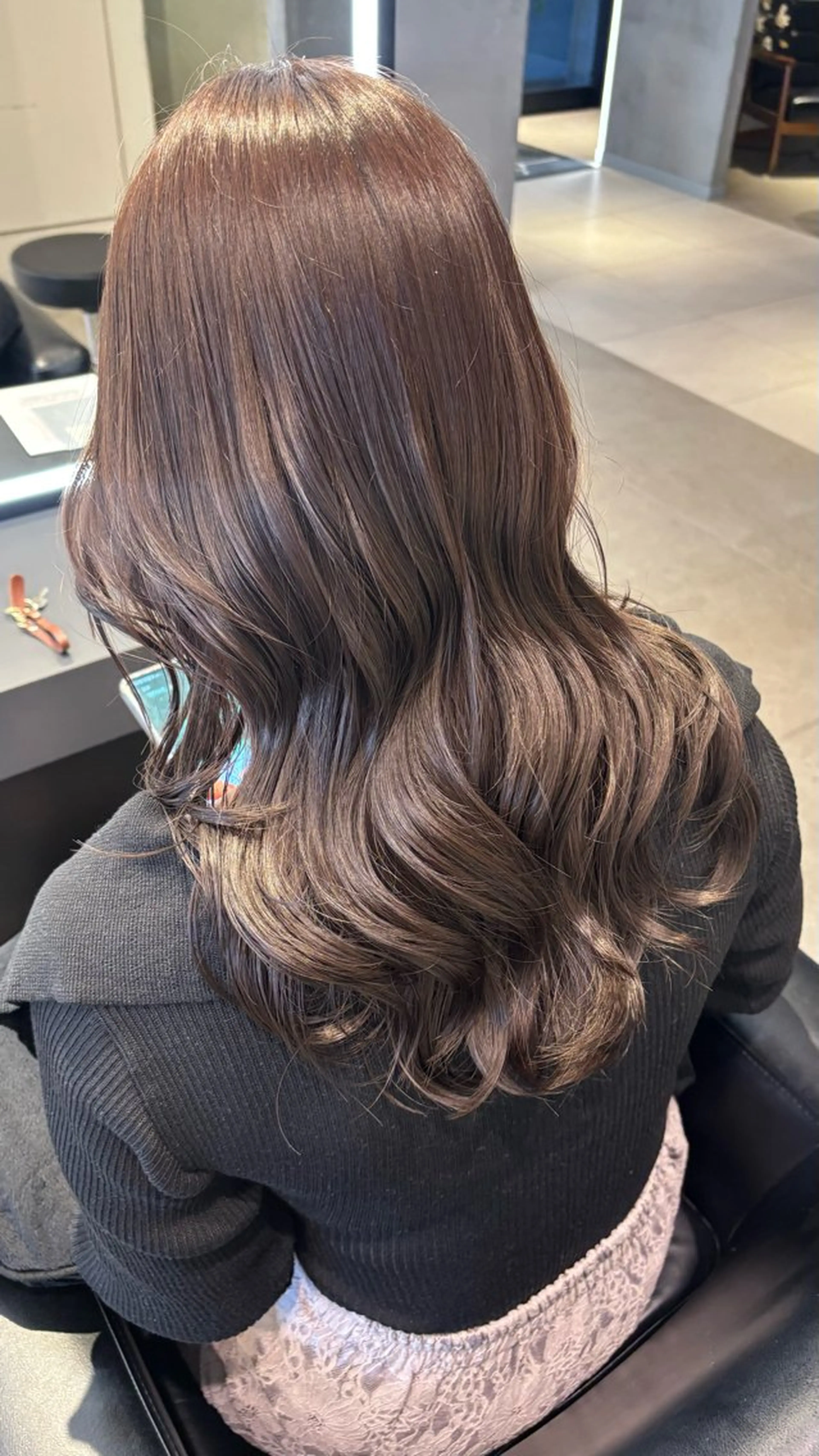 ロング KAREN（ému） 伏見/カットモデルのヘアスタイル