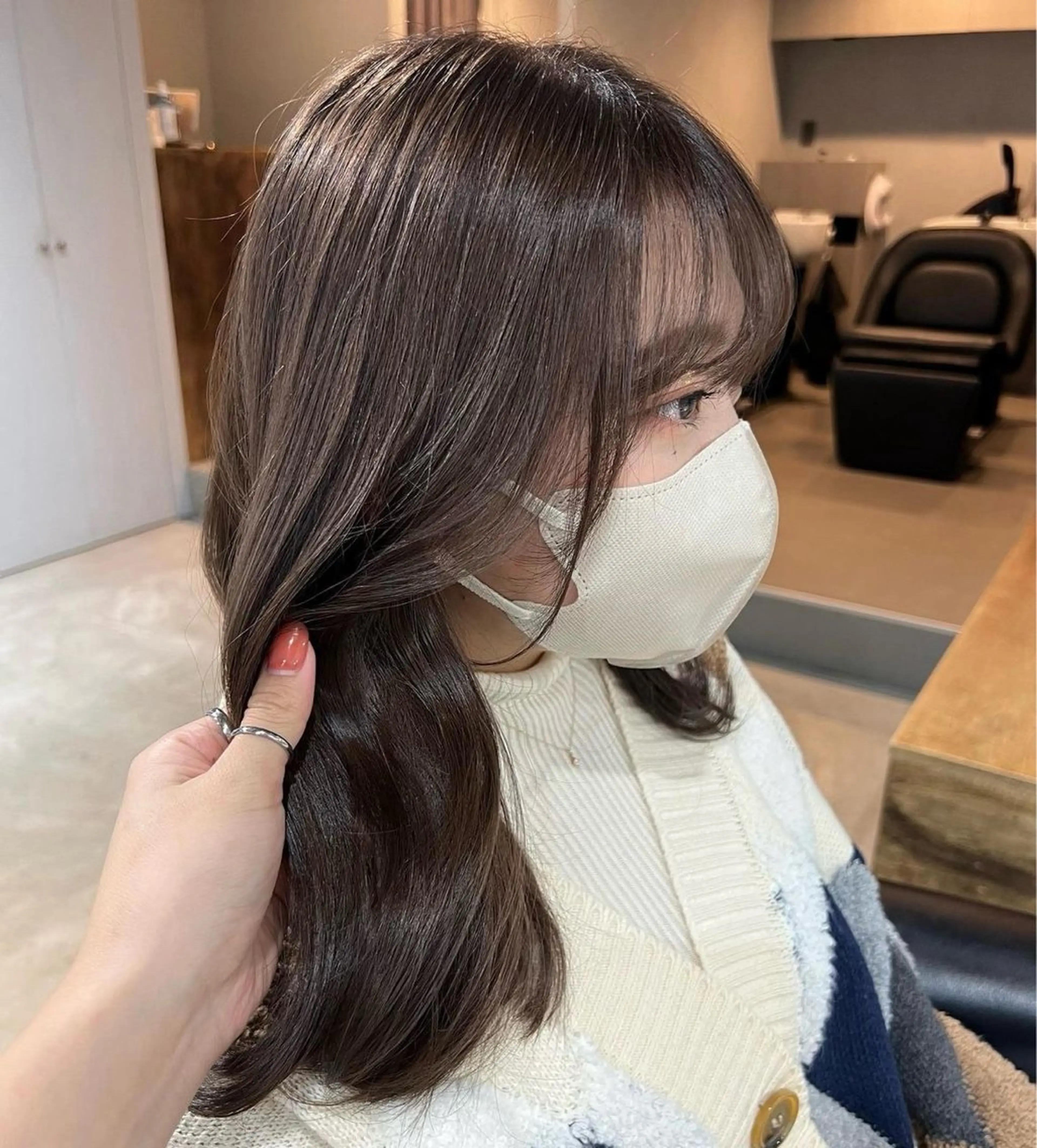 ミディアム カラー ベージュカラー ヘアカラー トリートメント akane/ベージュ /オリーブ/ブラウンのヘアスタイル