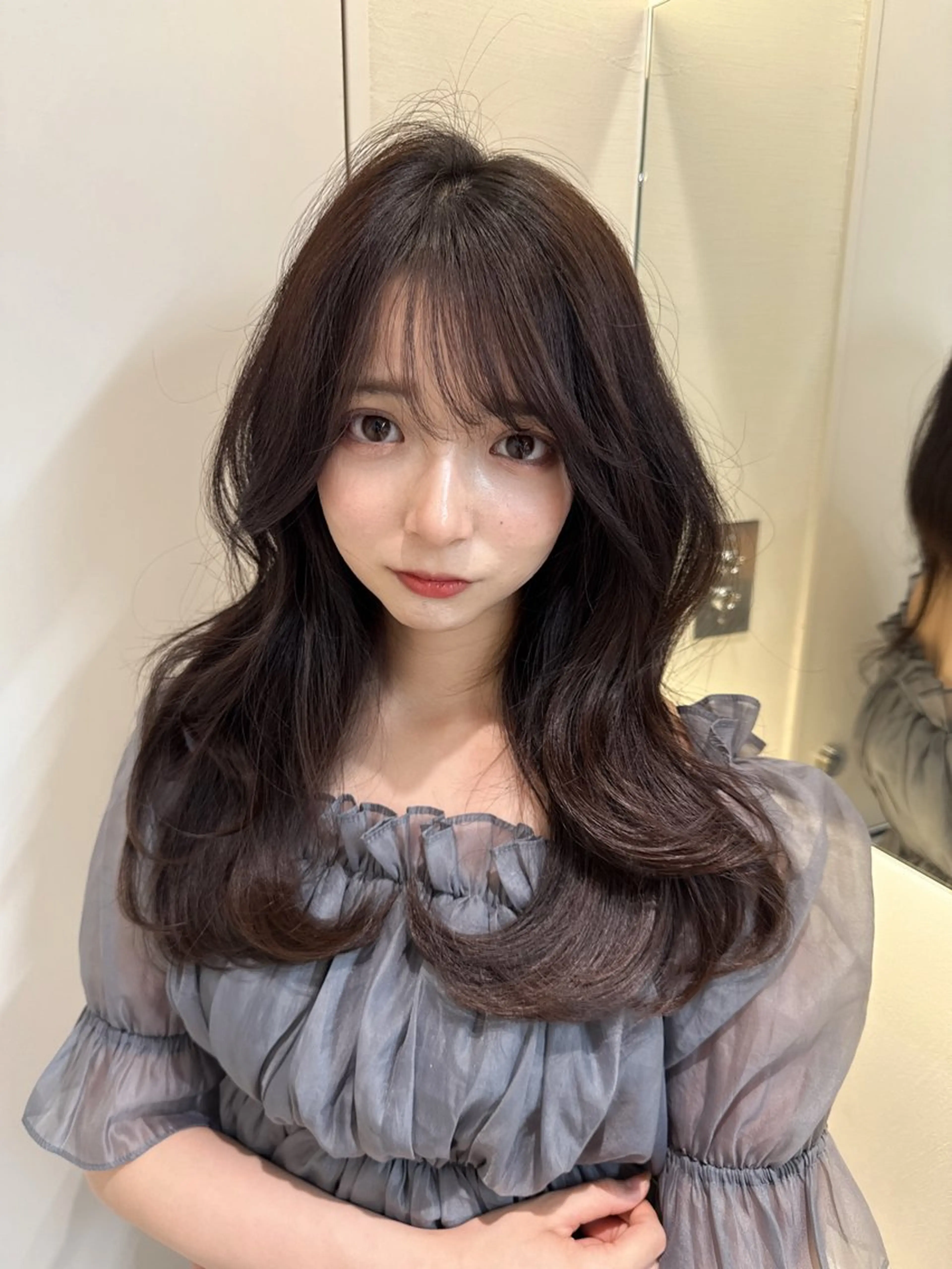 ロング カラー カット ヘアカラー トリートメント shion 透明感カラーのヘアスタイル