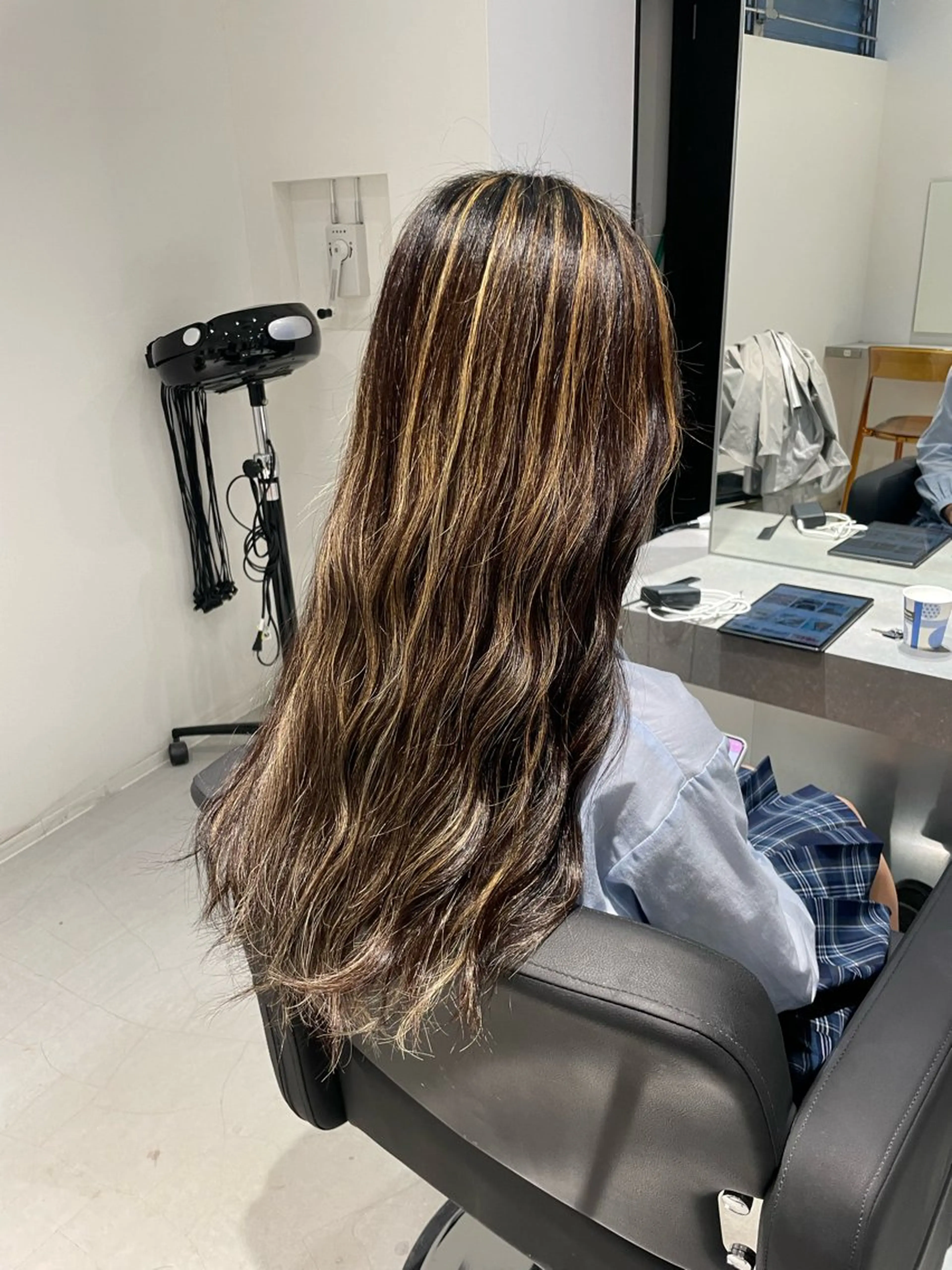 ロング ハイライト EIGHT/栄/ 諏訪 晃平のヘアスタイル