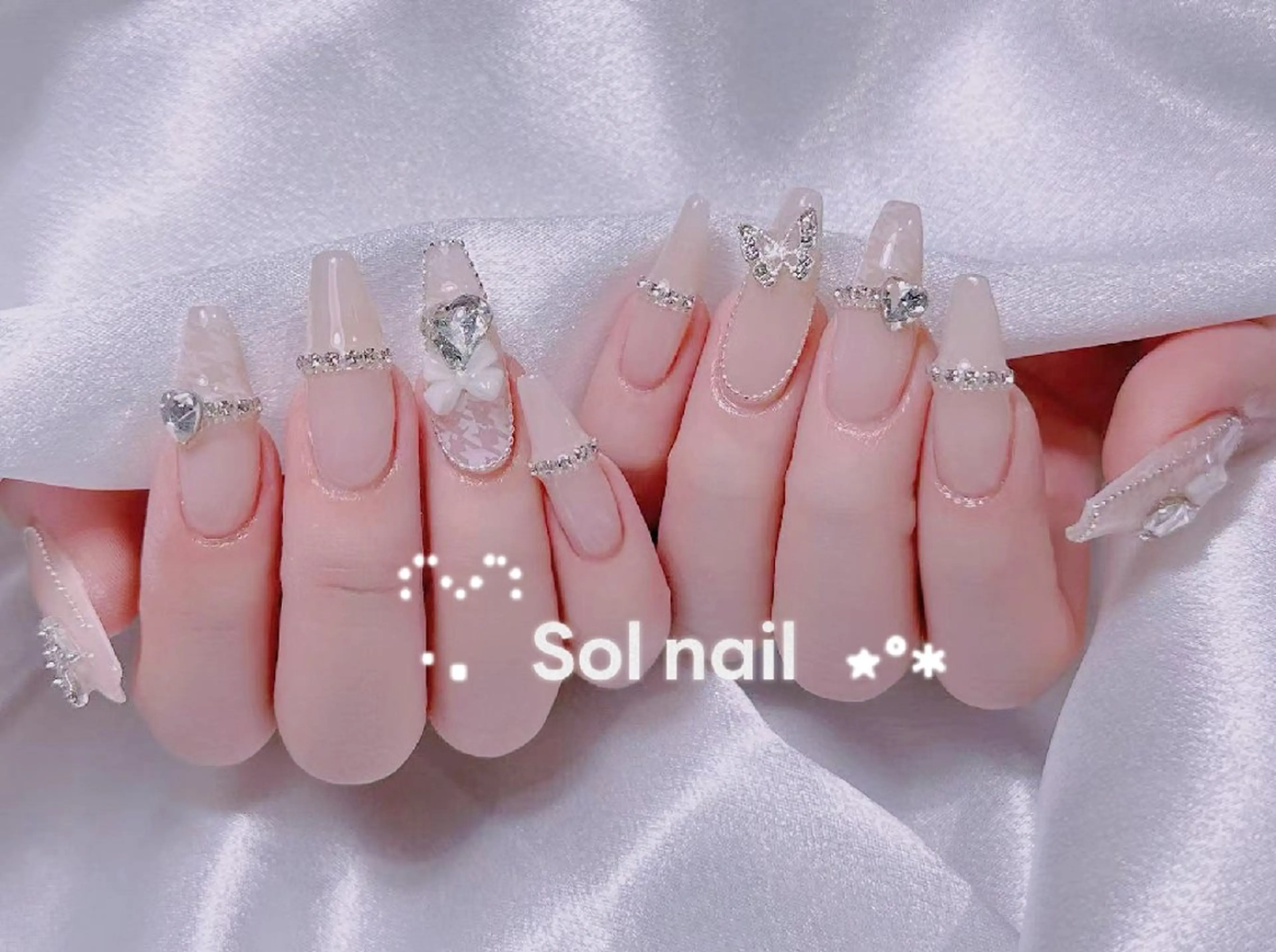 ネイル ハンドネイル ハンドケア パラジェル&フィルイン取り扱いサロンSol Nail所属・Sol Nail ミネのネイルデザイン