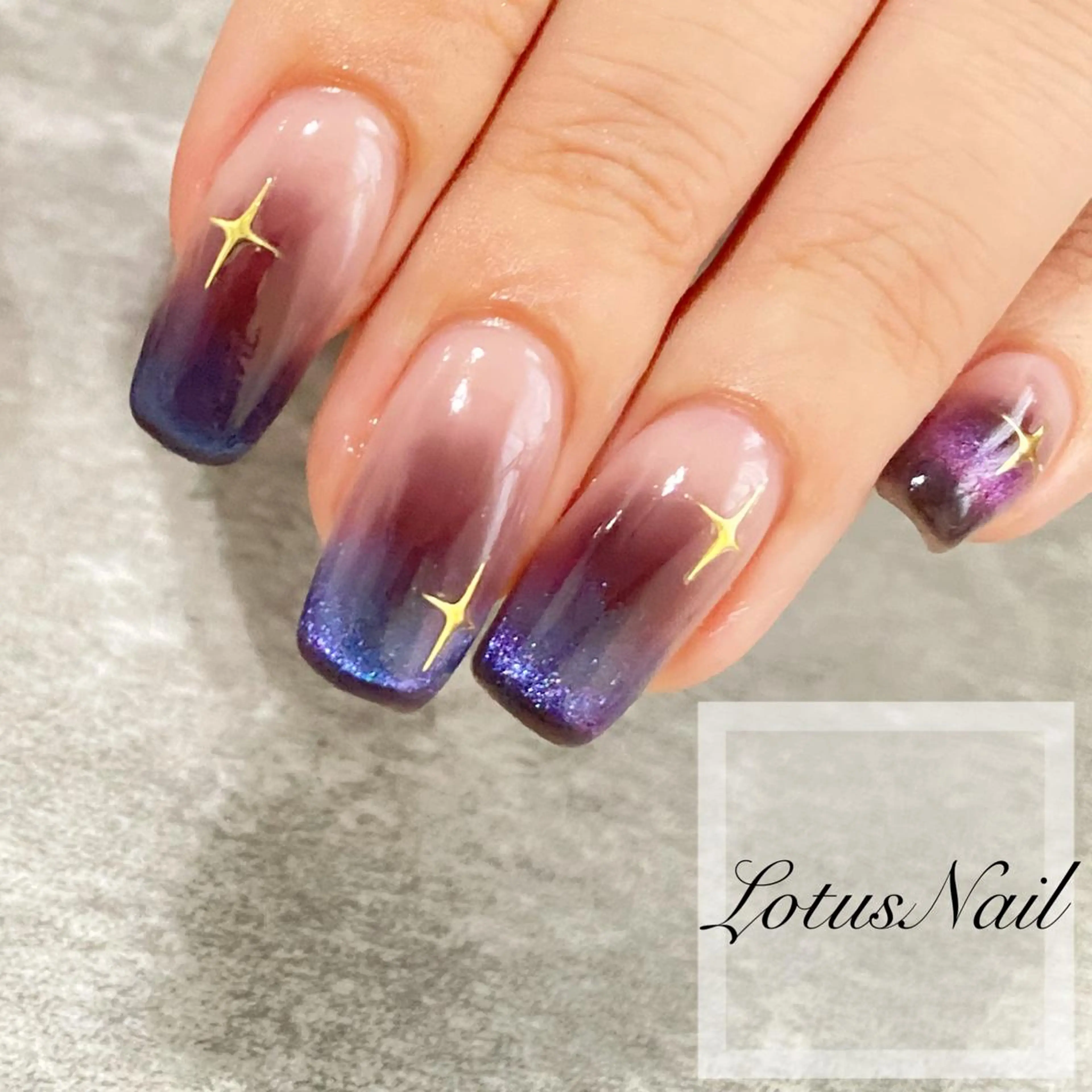 ネイル フレンチネイル マグネットネイル マグネットフレンチ ハンドネイル Lotus Nailのネイルデザイン