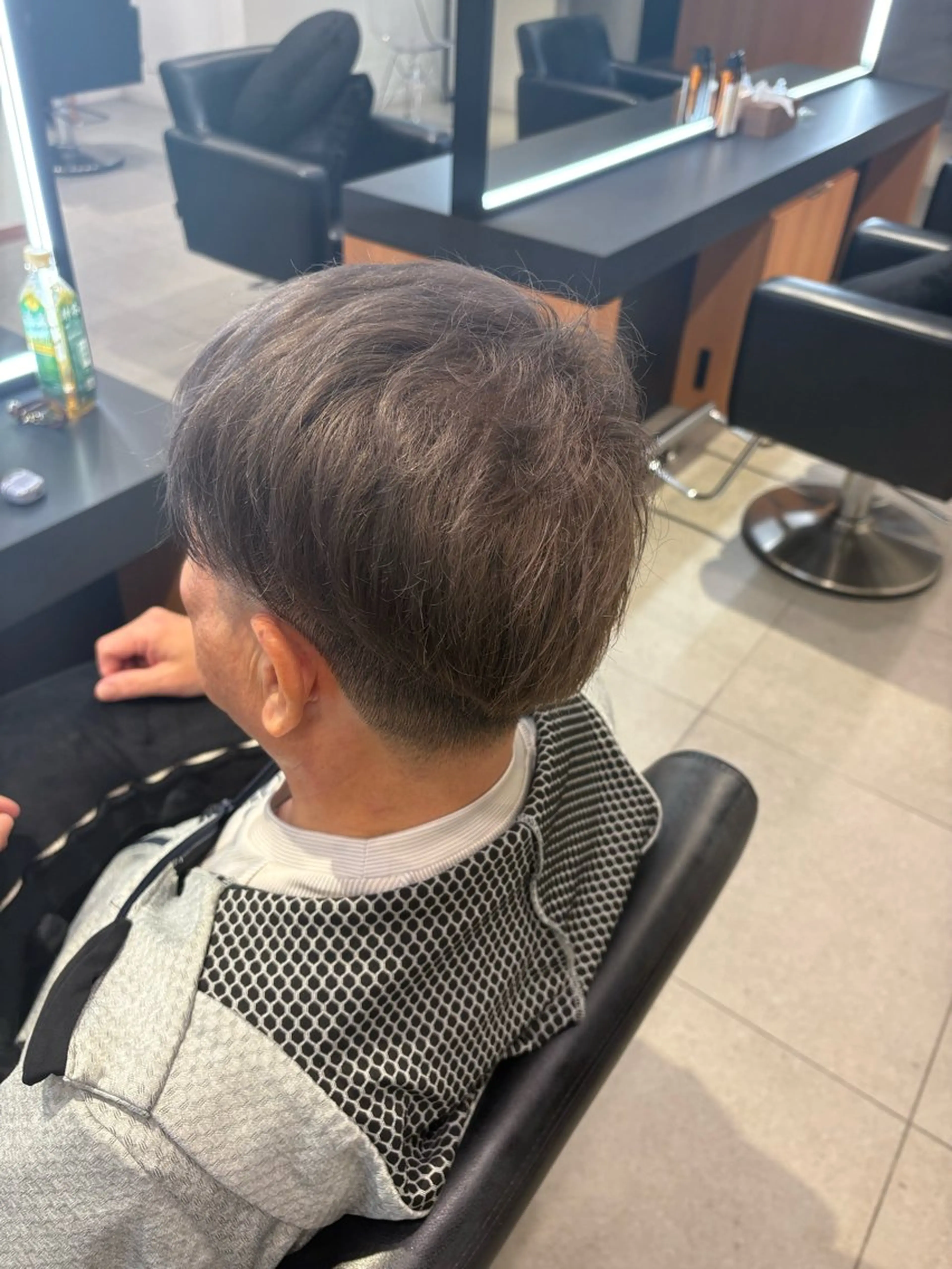 ショート カラー シルバー ERII (ému） 伏見・栄/カット無料のヘアスタイル