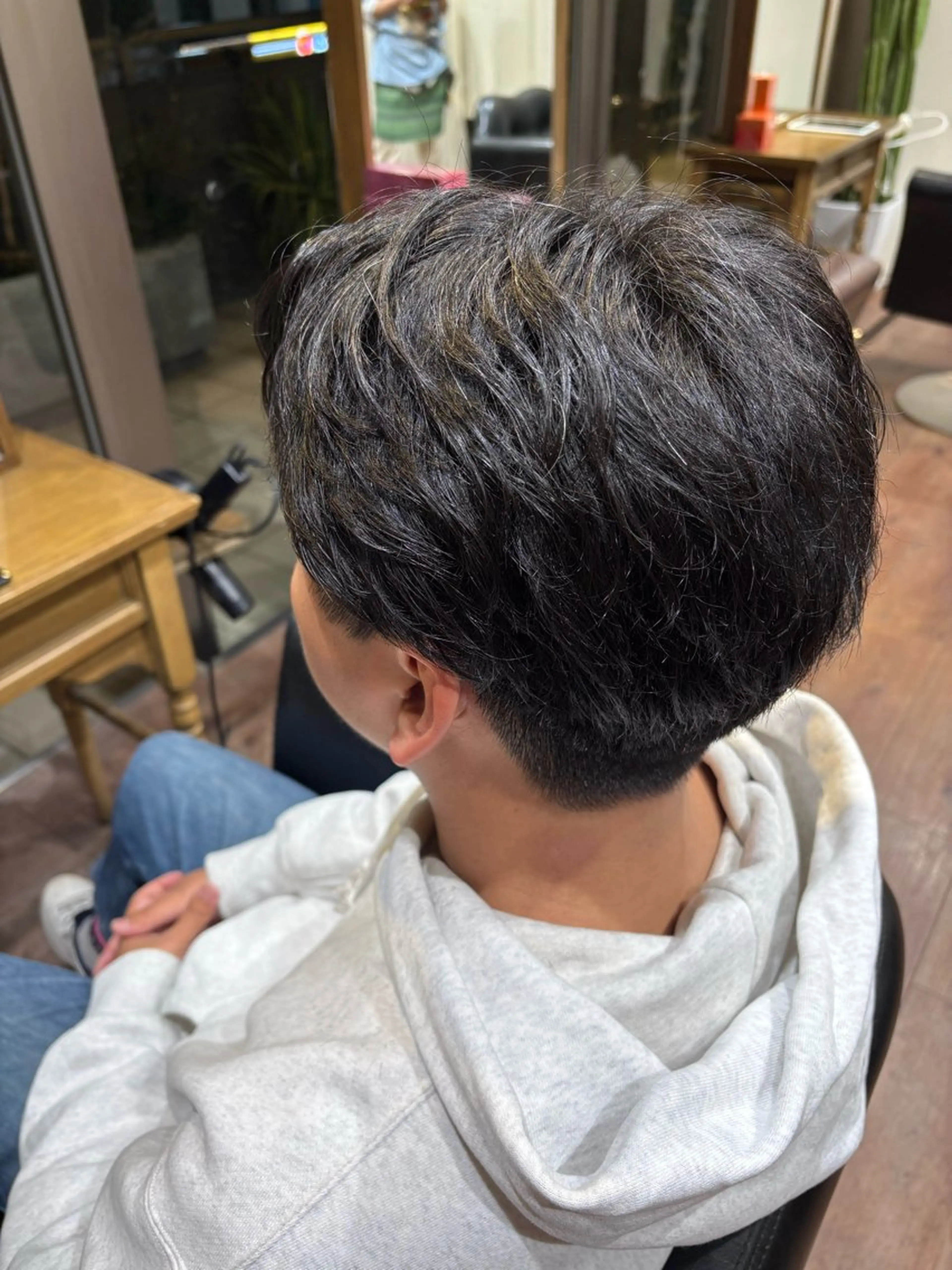 ショート メンズ センターパート メンズパーマ 刈り上げ カット LUCIDO STYLE RUTTU所属・タグチ ランのヘアスタイル