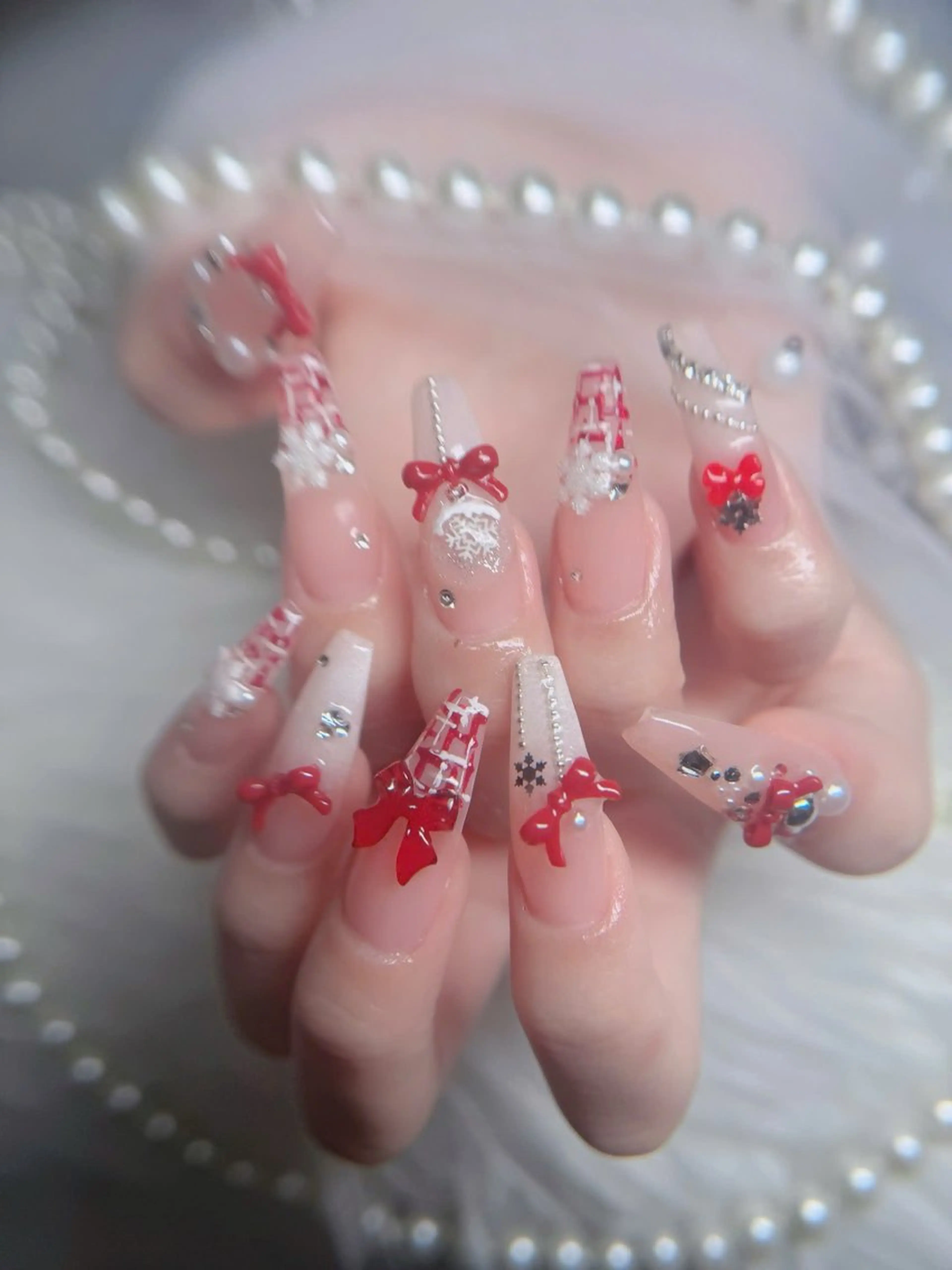 ネイル オーロラネイル フレンチネイル ジェルネイル ハロウィン 韓国ネイル ハンドネイル H.baby Nail Salonのネイルデザイン