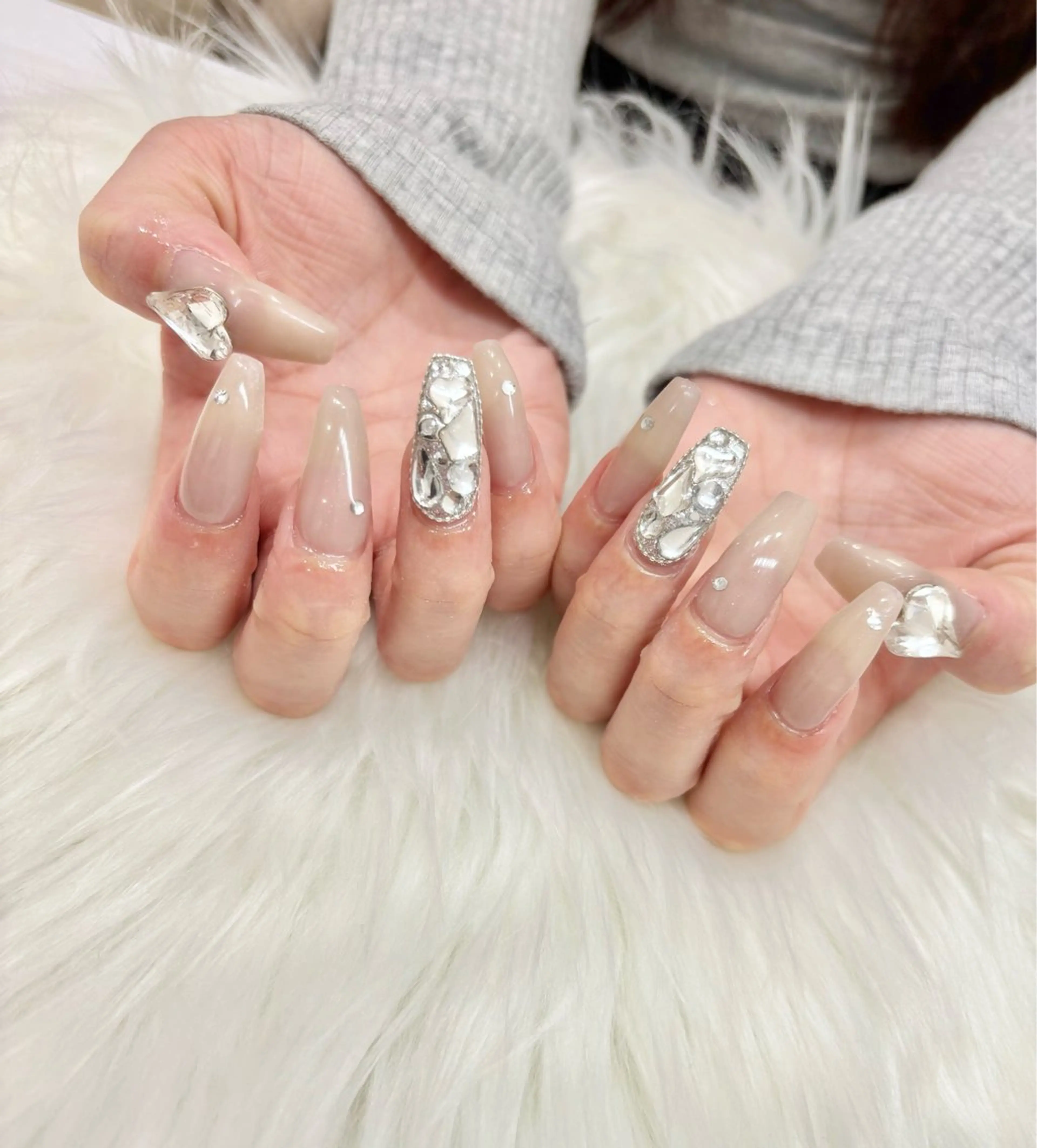 ネイル フレンチネイル キラキラネイル 韓国ネイル マグネットネイル ワンカラーネイル Angie Nail所属・Angie Nail CHIYURIのネイルデザイン