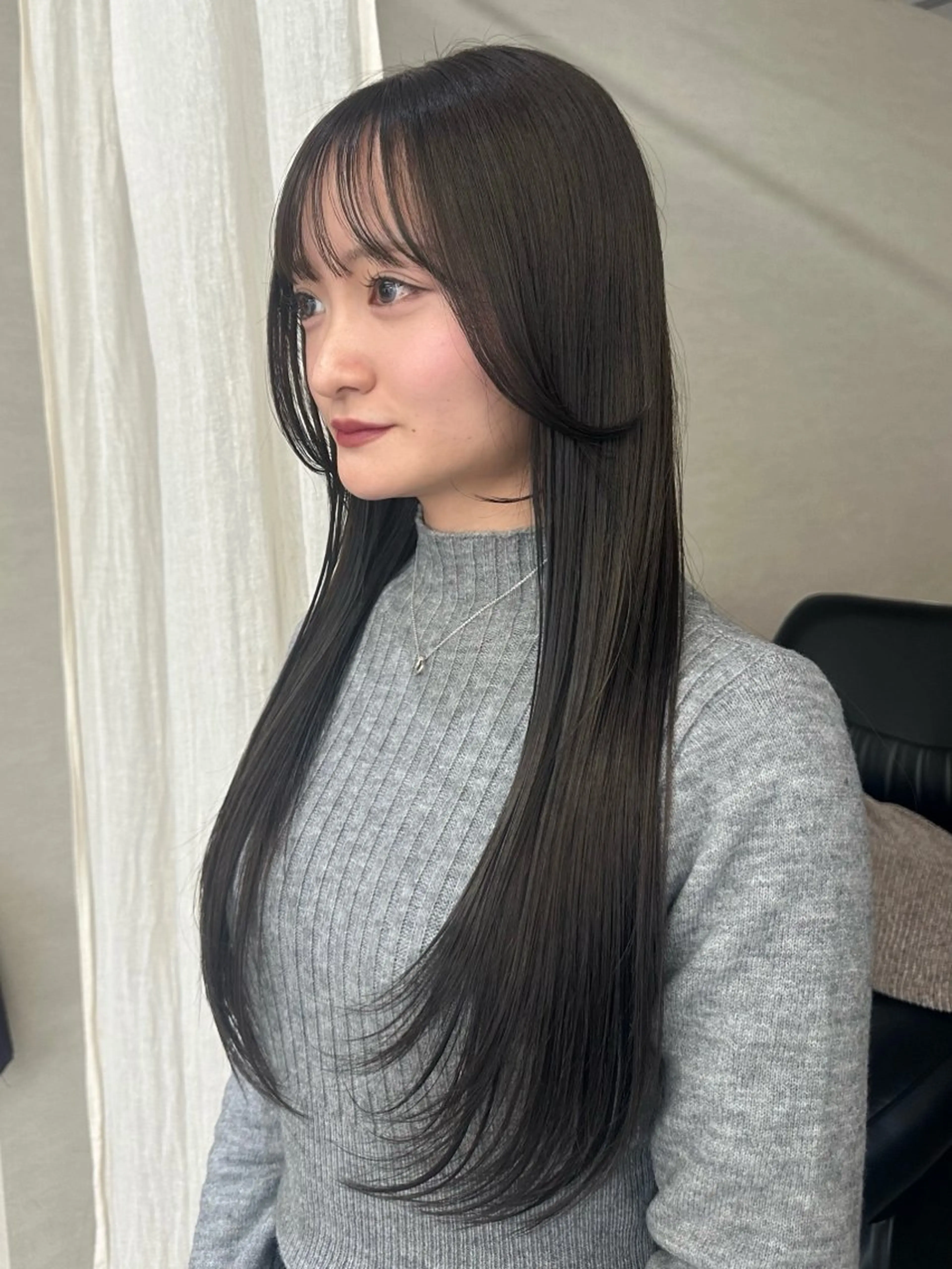 ロング 🩵梅田/艶カラー 花音のヘアスタイル