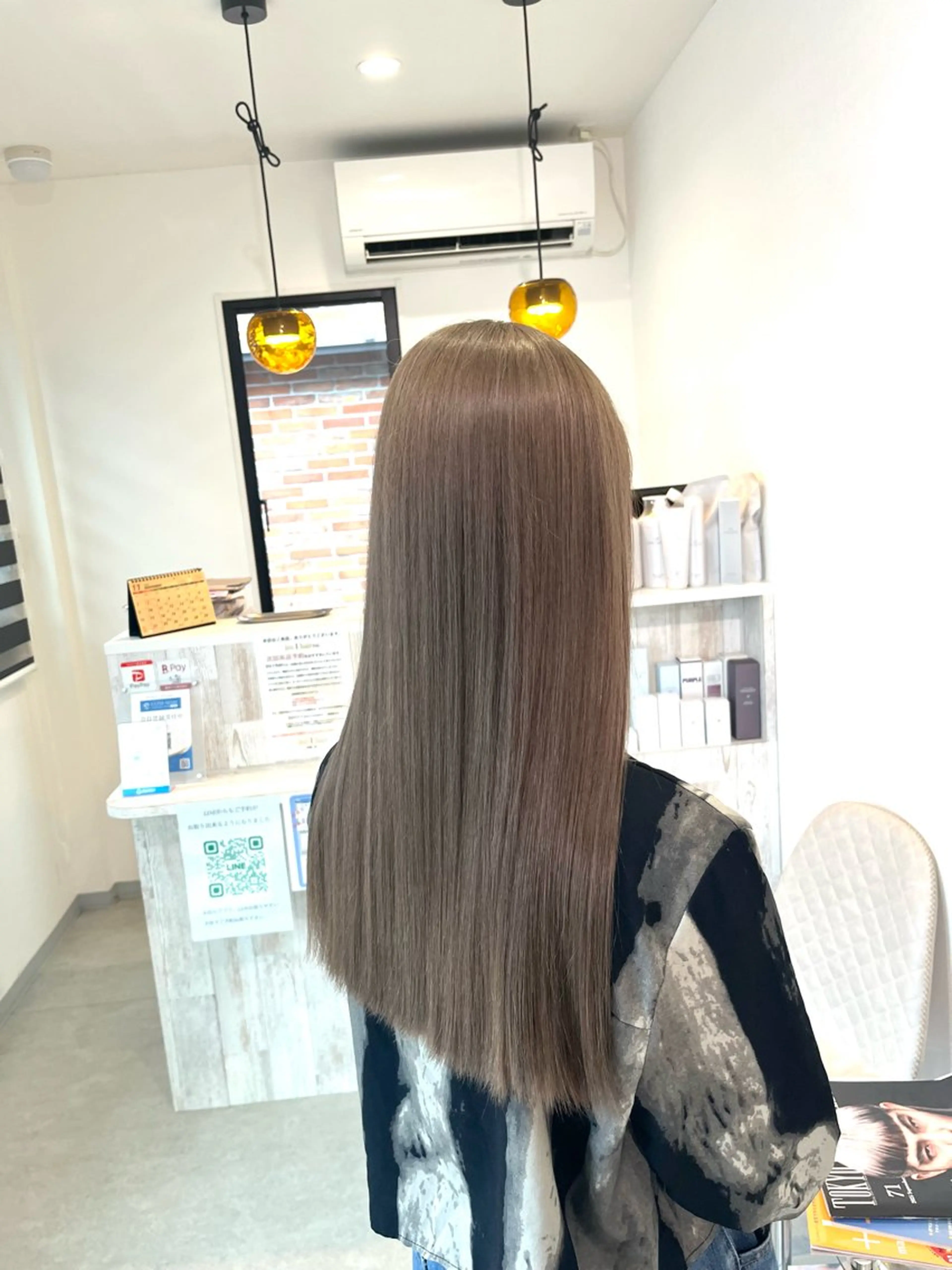 セミロング カラー イロアイヘアー Renのヘアスタイル
