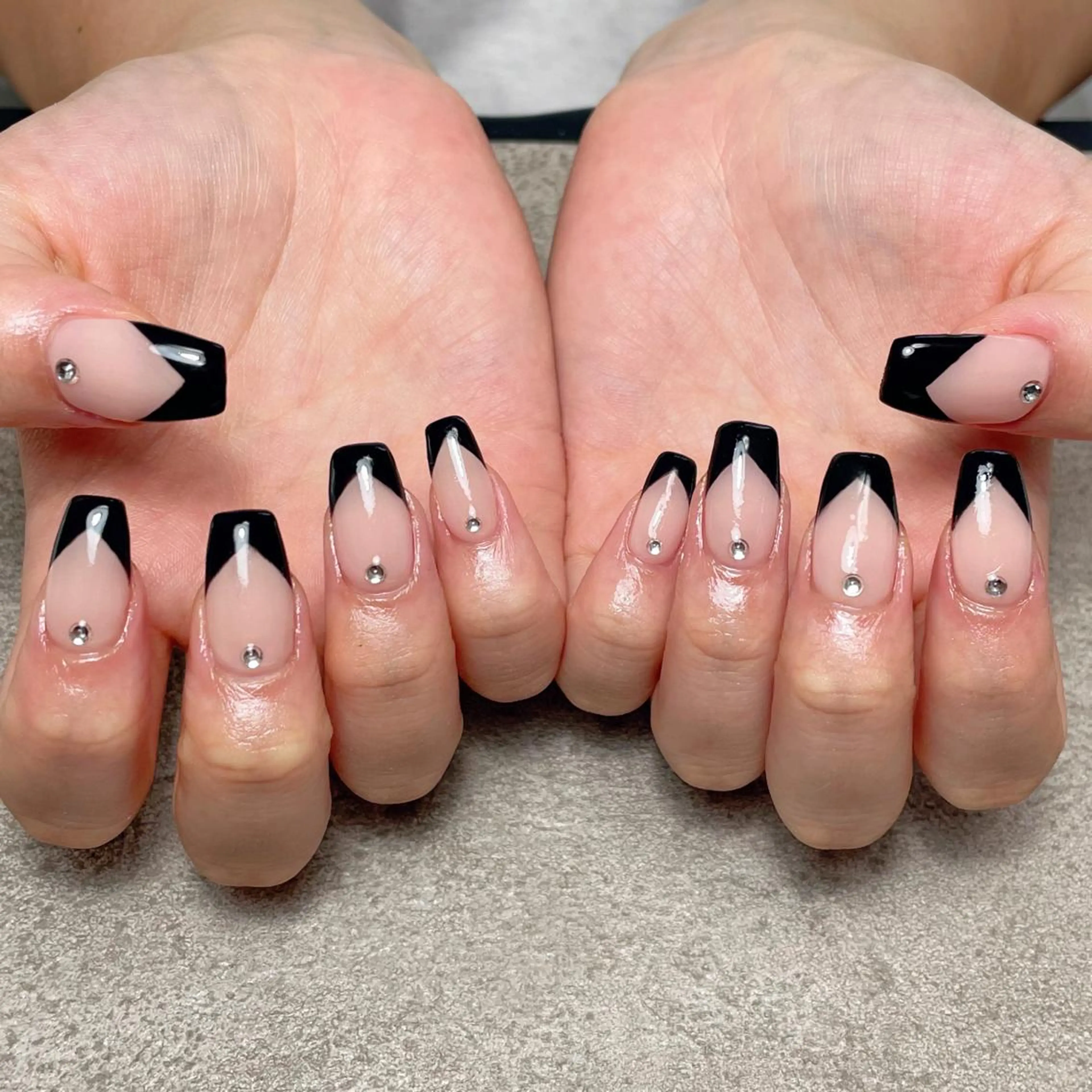 ネイル ハンドネイル nailroom DIASOMNIAのネイルデザイン