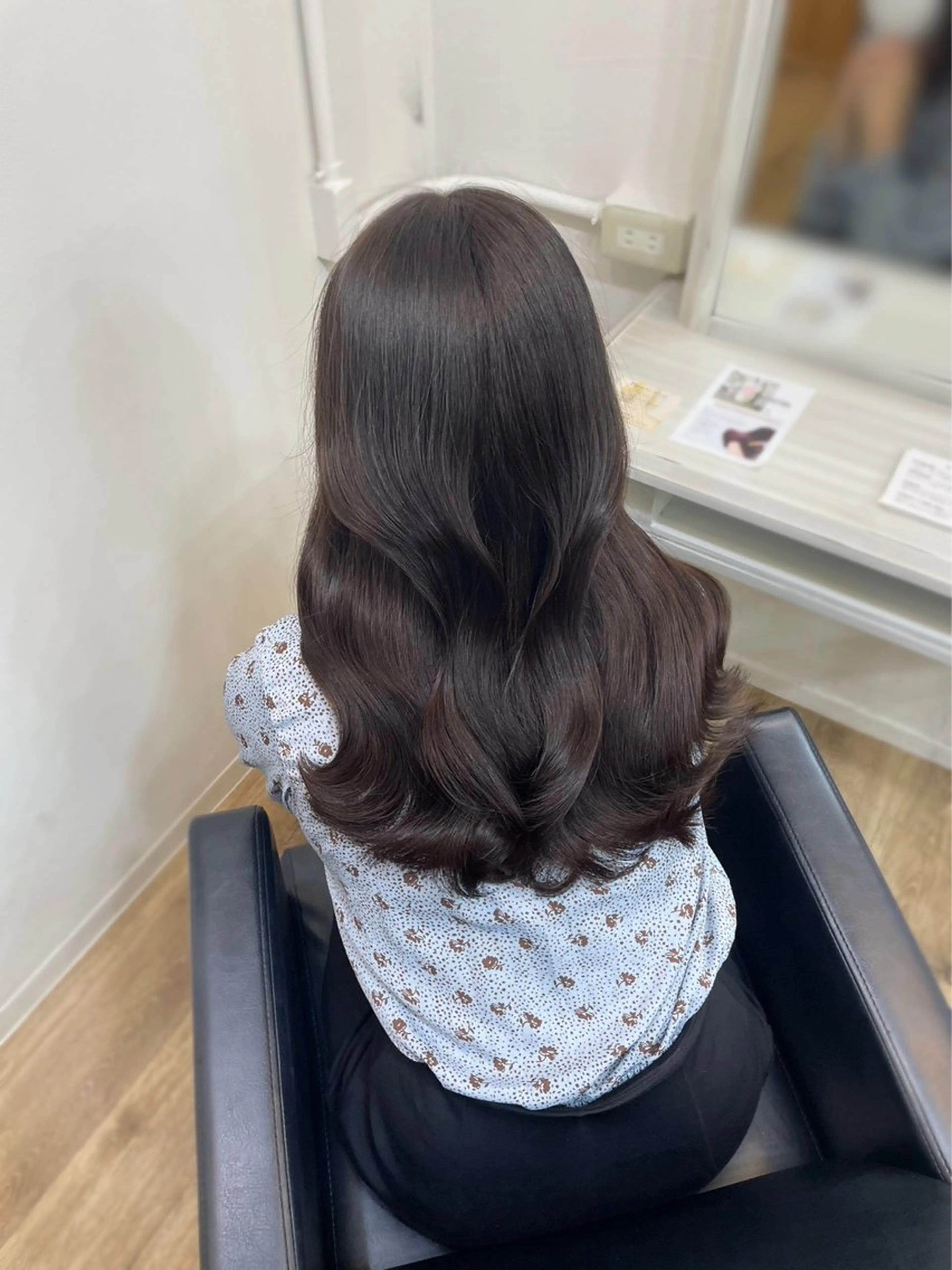 セミロング カラー ベージュカラー ブリーチ ブラウンカラー 透明感カラー デザインカラー ヘアカラー あやか/心斎橋/ モデル募集中🩵のヘアスタイル