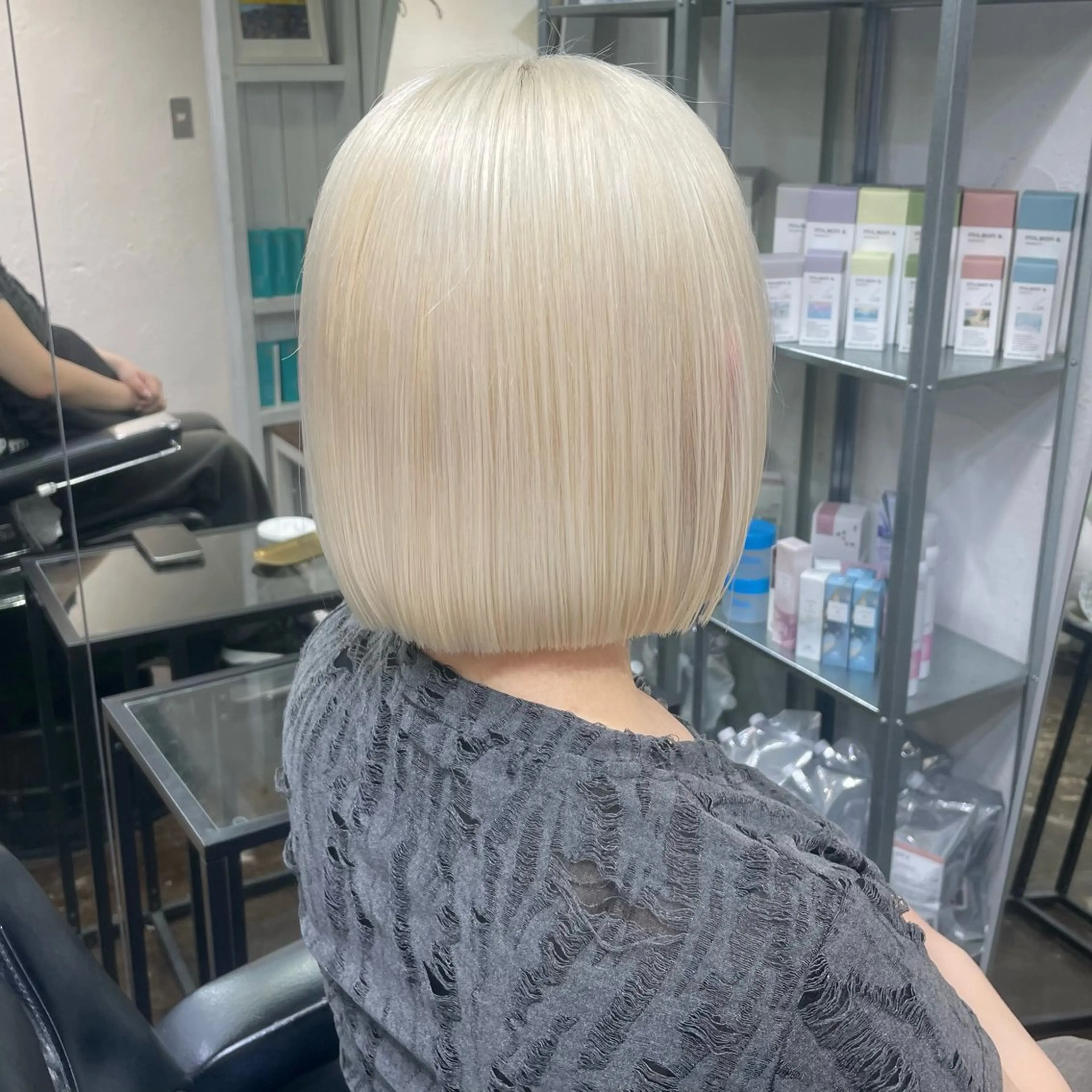 ショート カラー ブロンド ボブ カット ヘアカラー Je suis heureuse Miel所属・🐩艶カラー/ chisato🌙のヘアスタイル