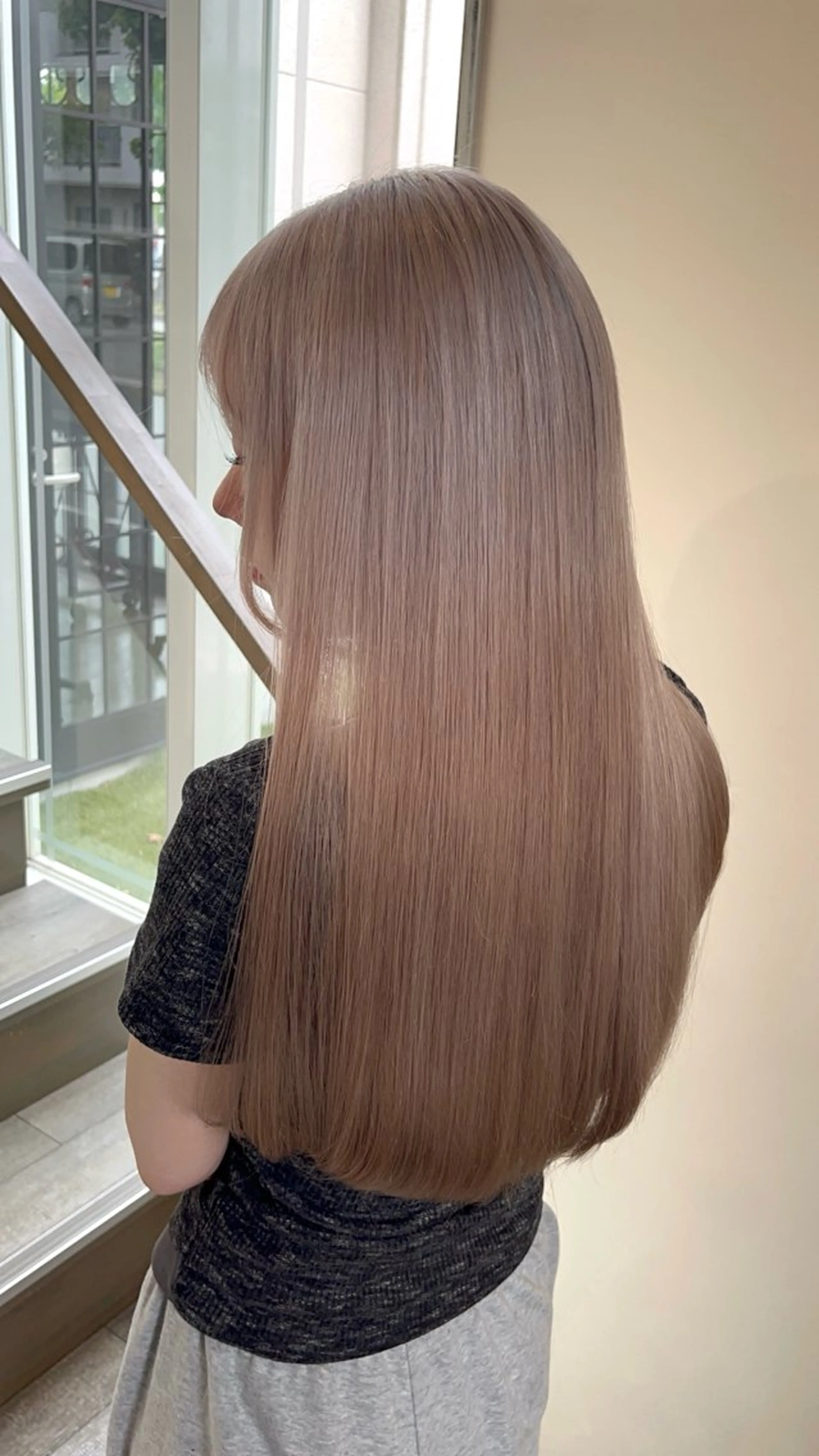 ロング くびれヘア 顔周りカット 韓国風ヘア レイヤーカット 似合わせカット カット ヘアカラー トリートメント 💫レイヤーカット✨ 透明感カラー工藤雄大のヘアスタイル