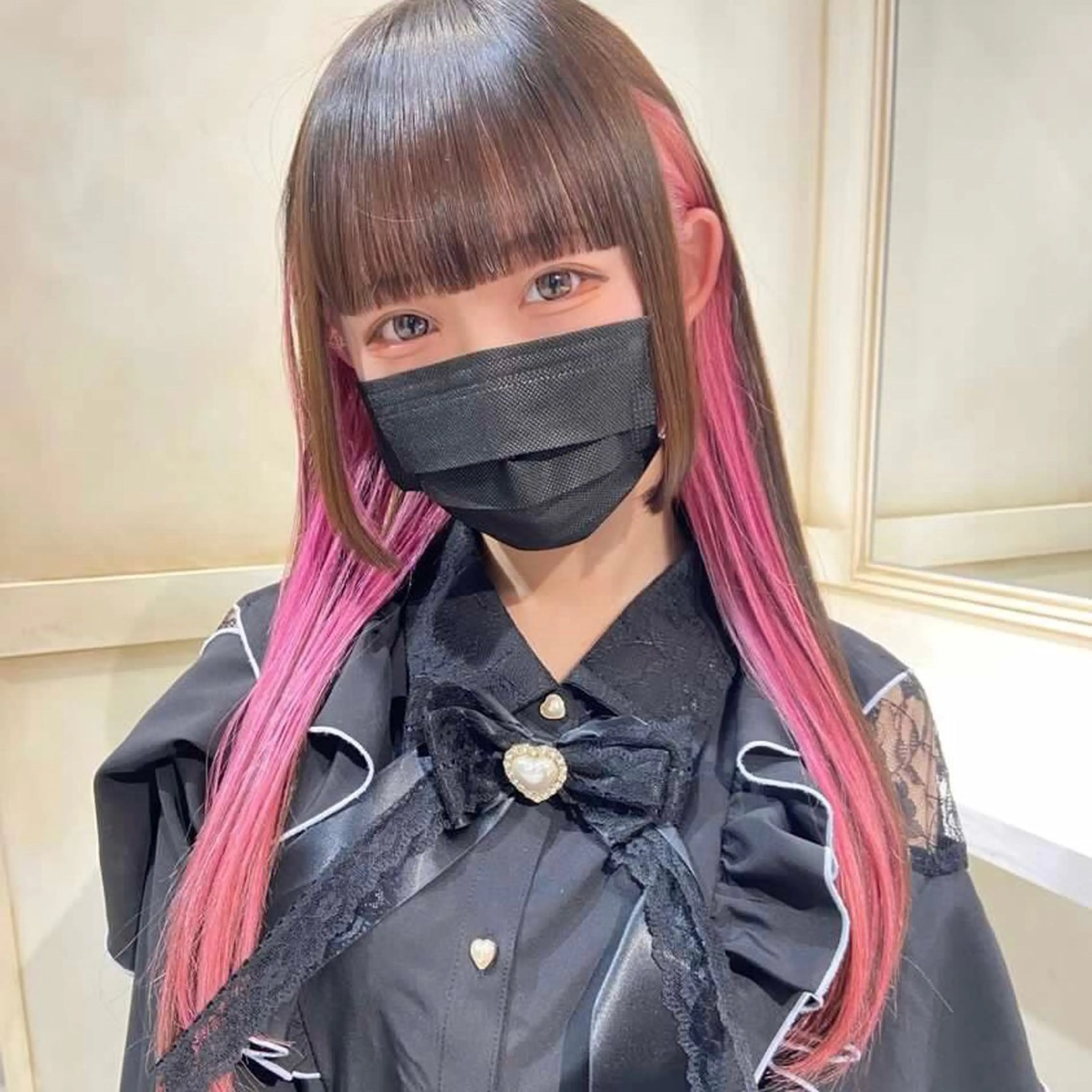 ロング カラー ブリーチ ハイトーンカラー インナーカラー ピンクカラー 💖ブリーチ/暖色 𝐘𝐮𝐢💖のヘアスタイル