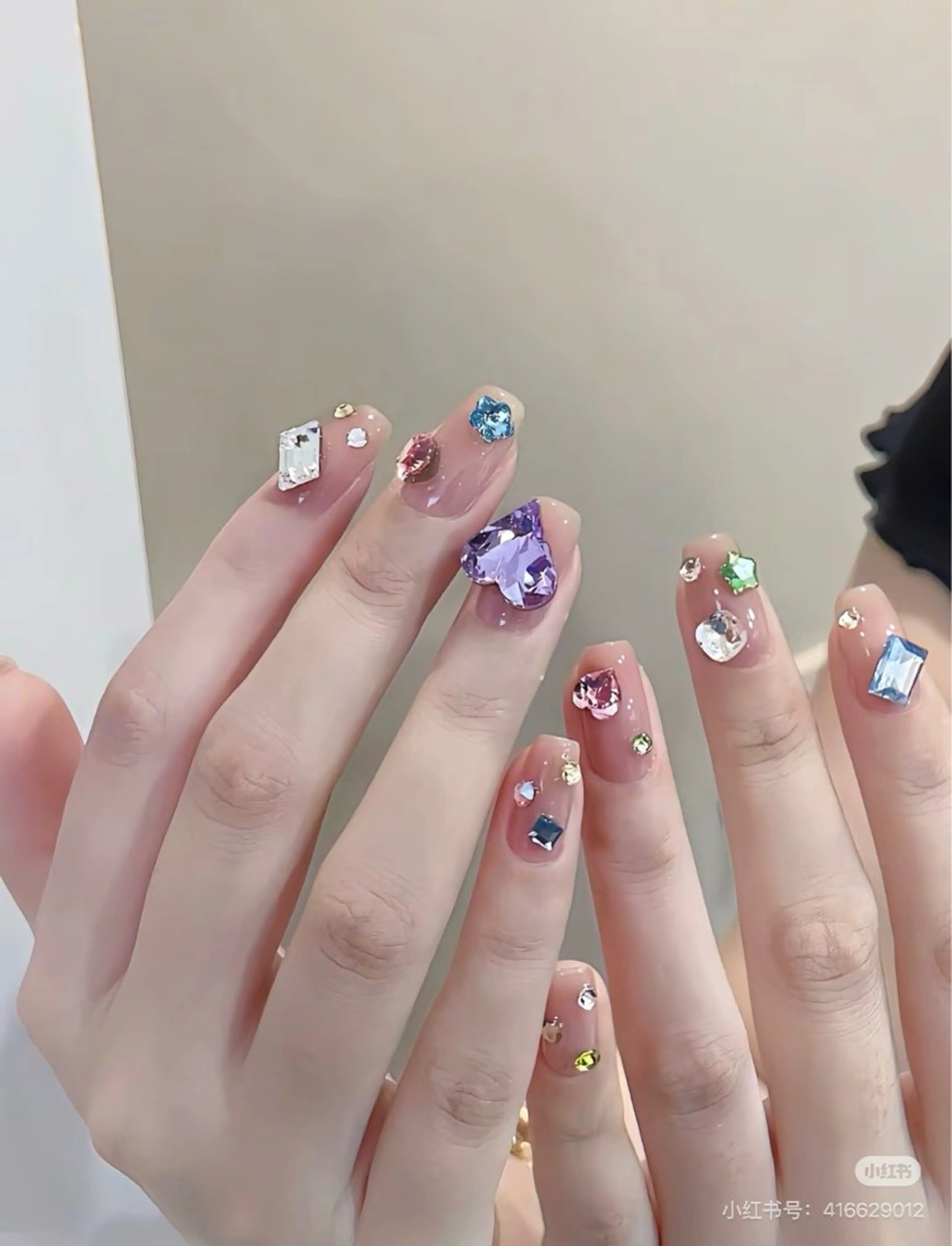 【自爪】ワンカラ宝石ネイル🌸の写真