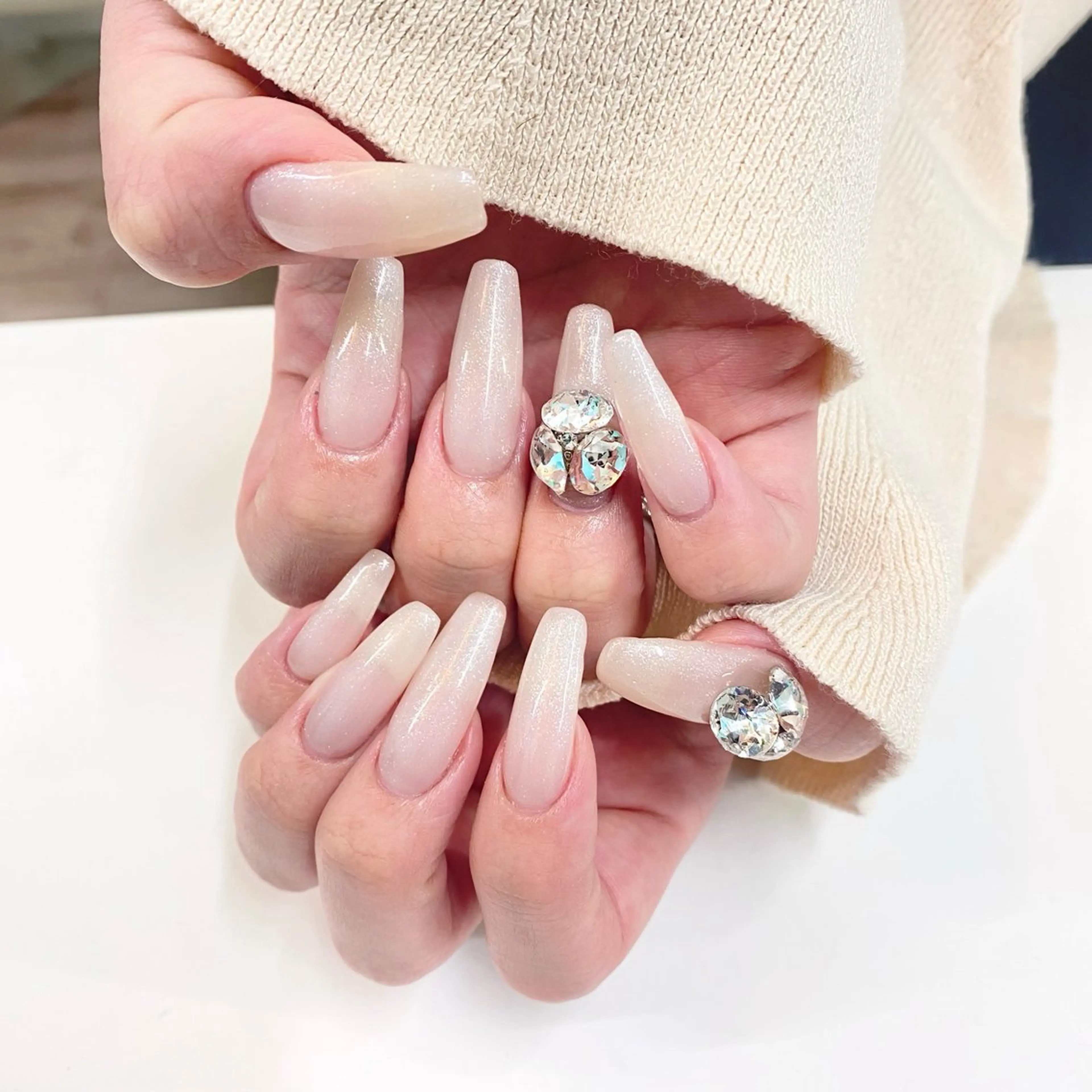 《初回オフ無料》💎2本までOK💅Vカットストーン ワンカラー💎《自店付替オフ無料》の写真