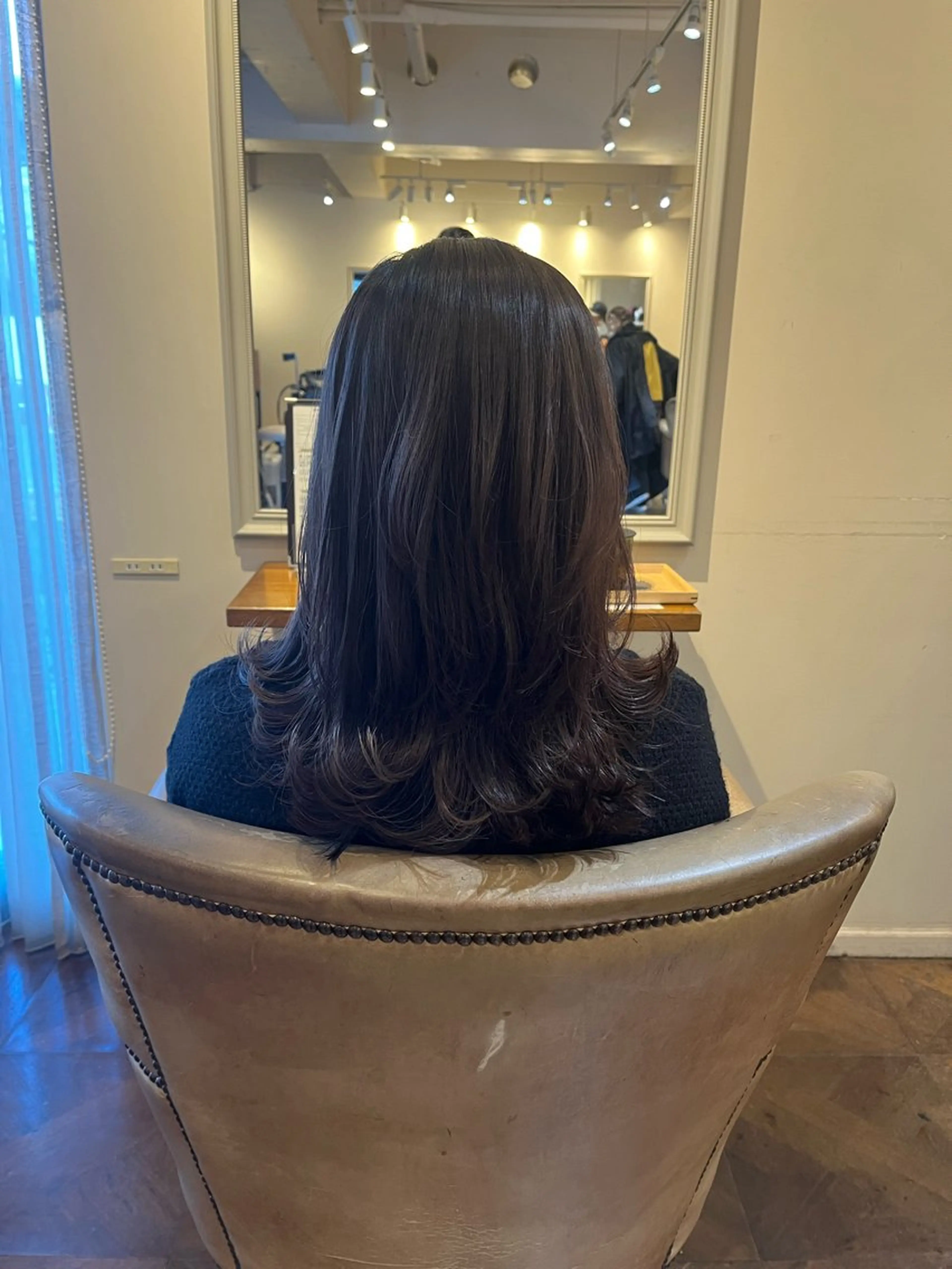 セミロング 齊藤 萌のヘアスタイル