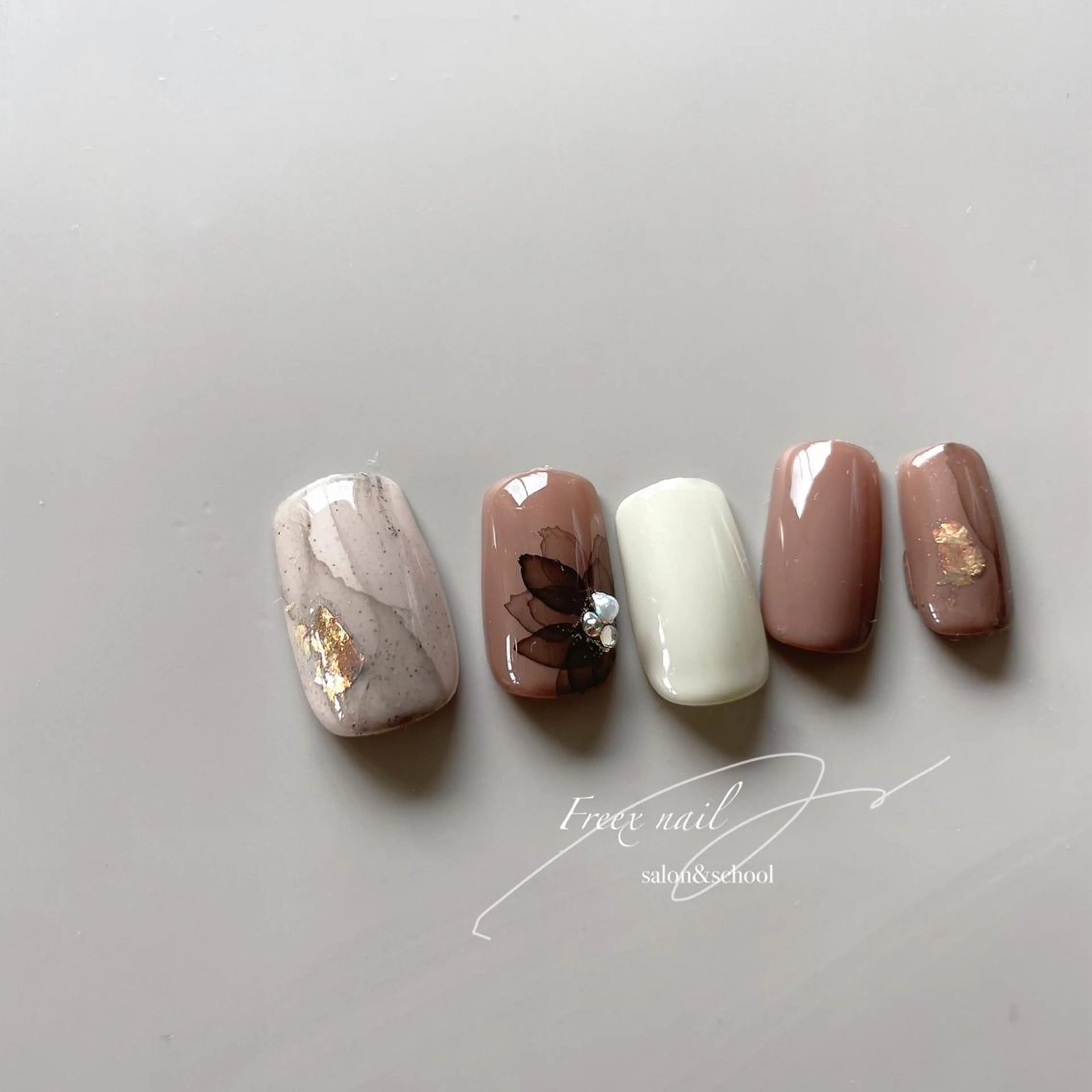 ネイル フラワーネイル ニュアンスネイル ハンドネイル ハンドケア Freex nail所属・freex nail /ニュアンス/個性派のネイルデザイン